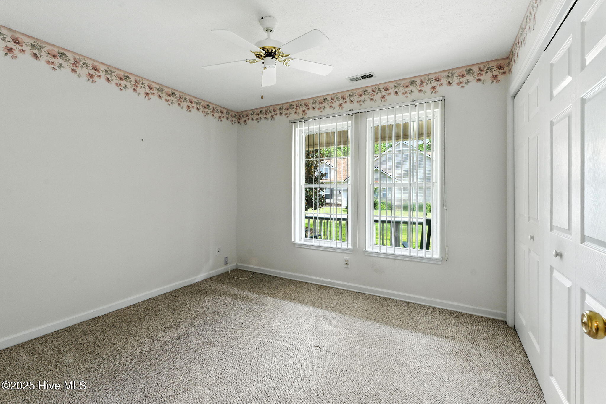 100523616 | Photo 32