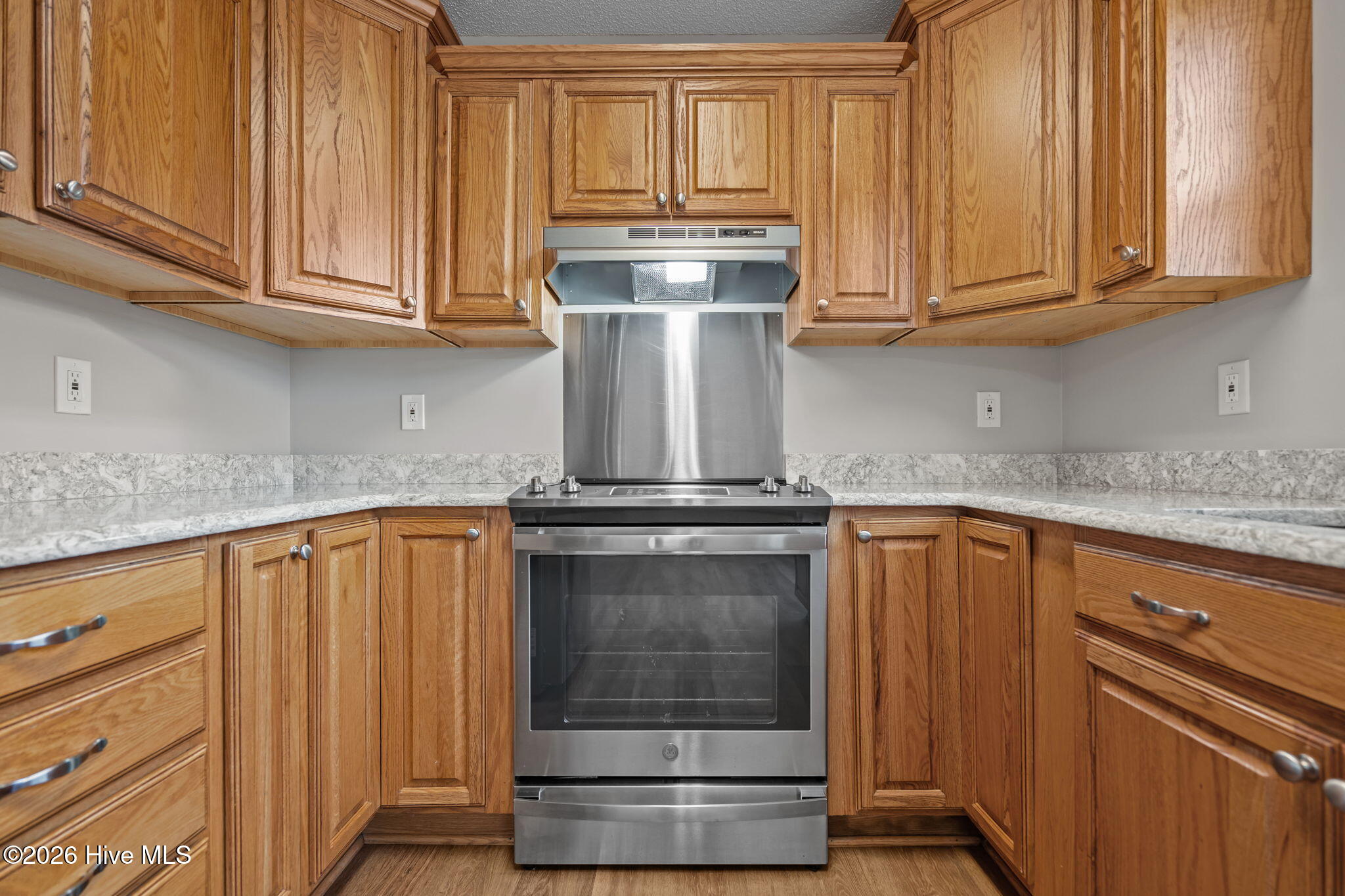 100548271 | Photo 18