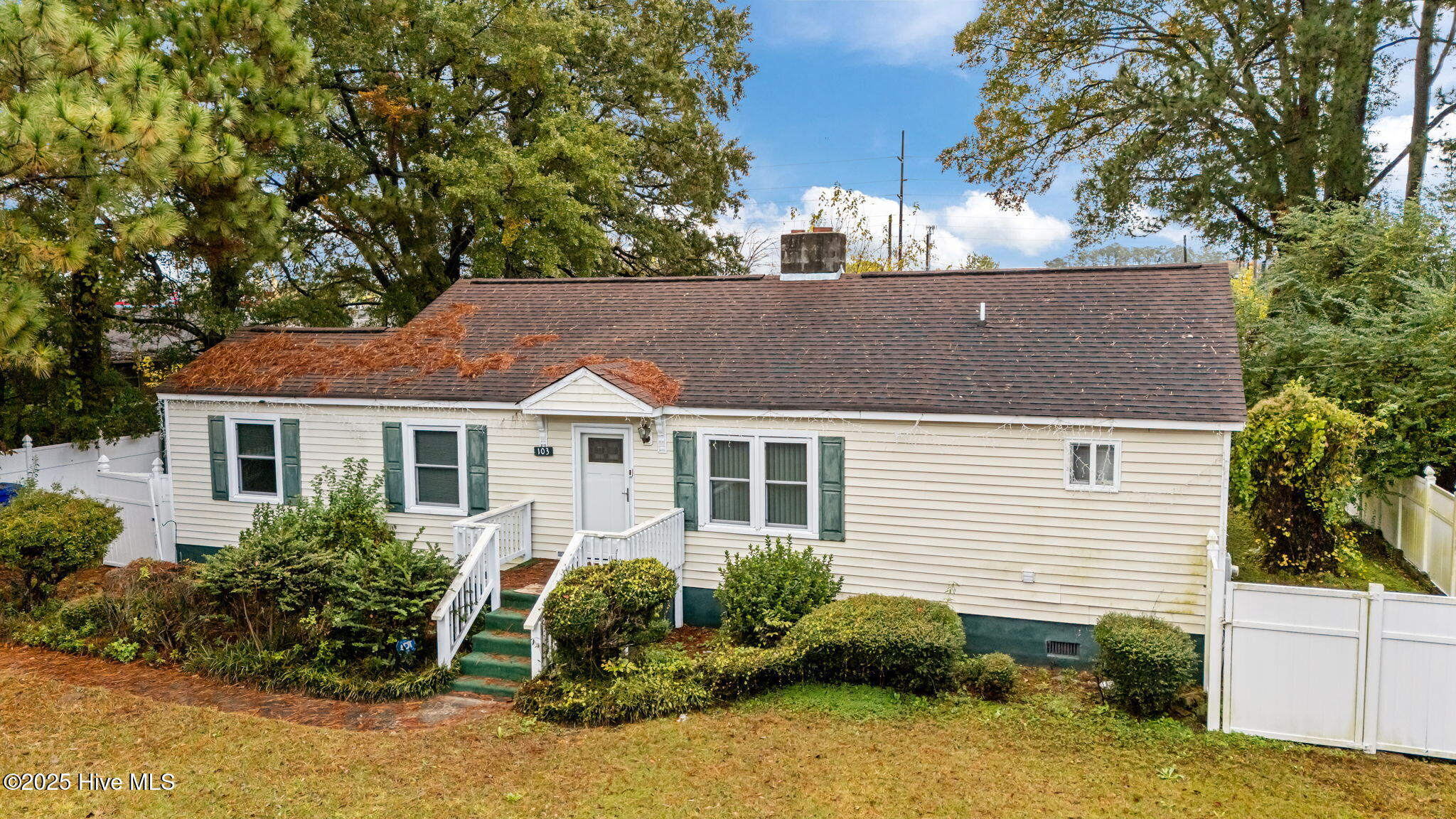 Homes for sale in Greenville, NC | 103 John Ave, Greenville, NC 27858 | MLS# 100539010