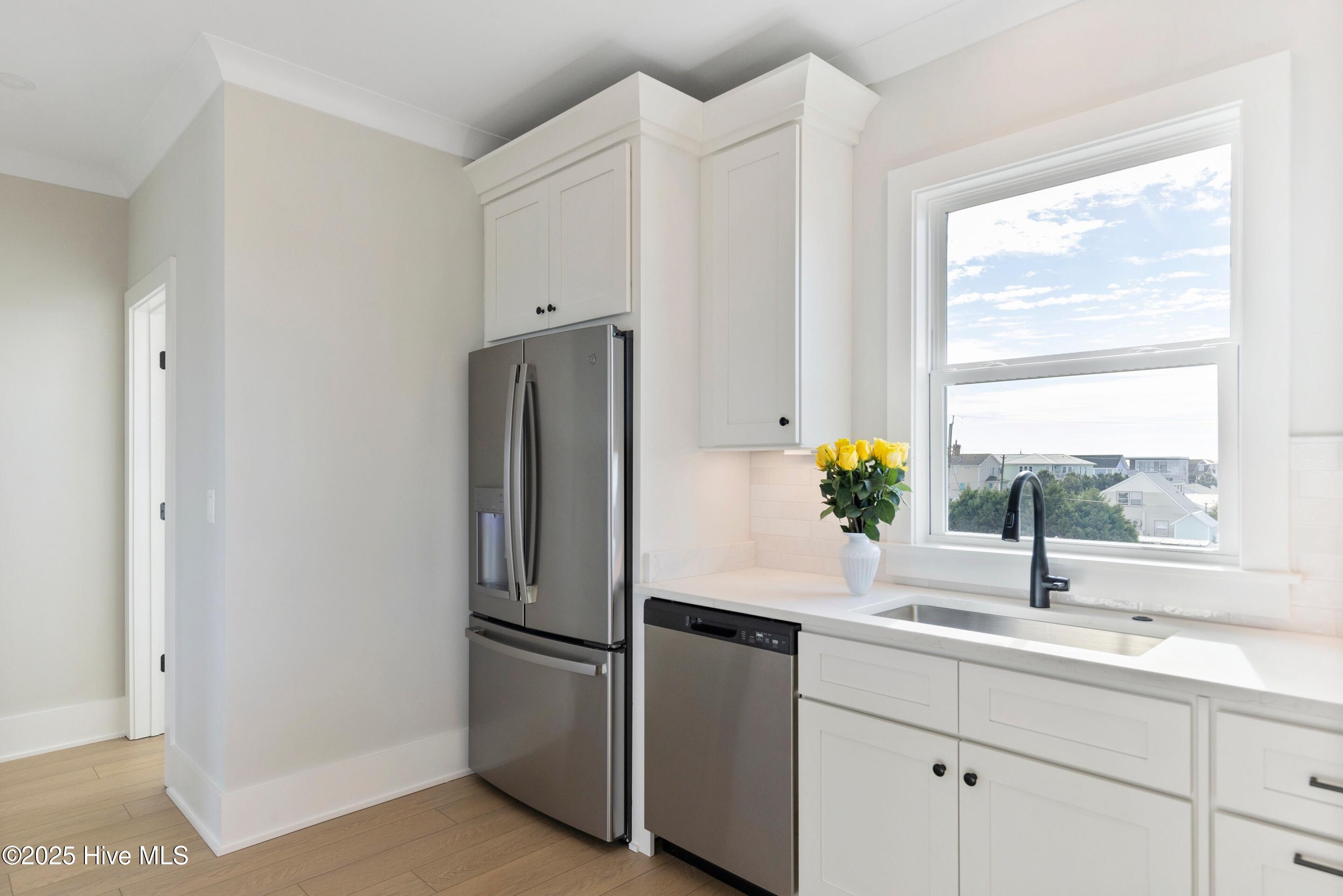 100544880 | Photo 14