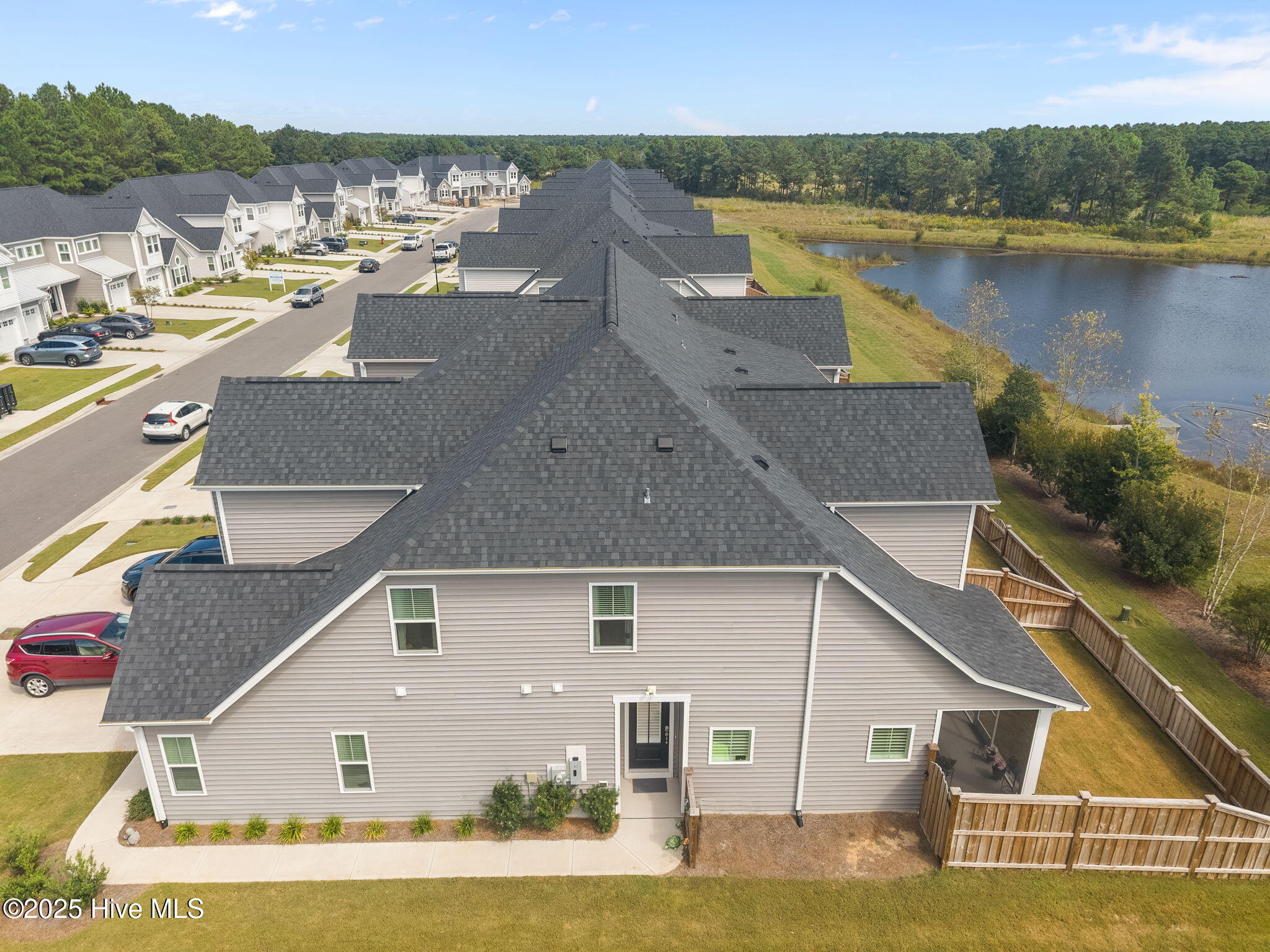 100533920 | Photo 40