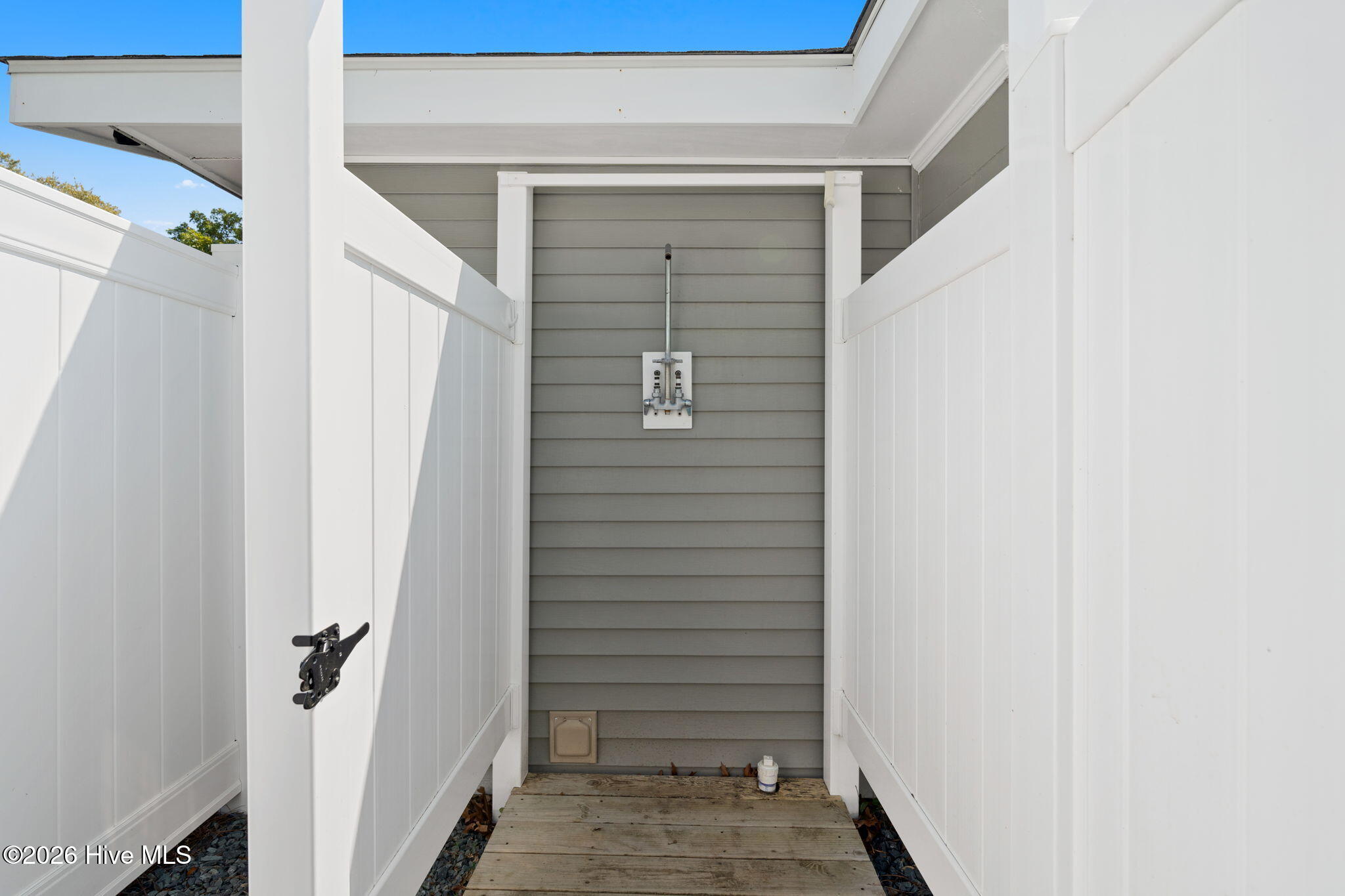 100568132 | Photo 27