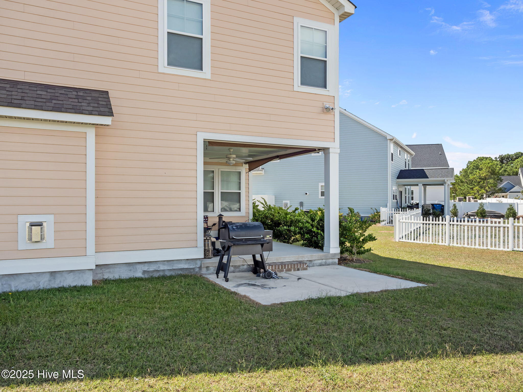 100534730 | Photo 50