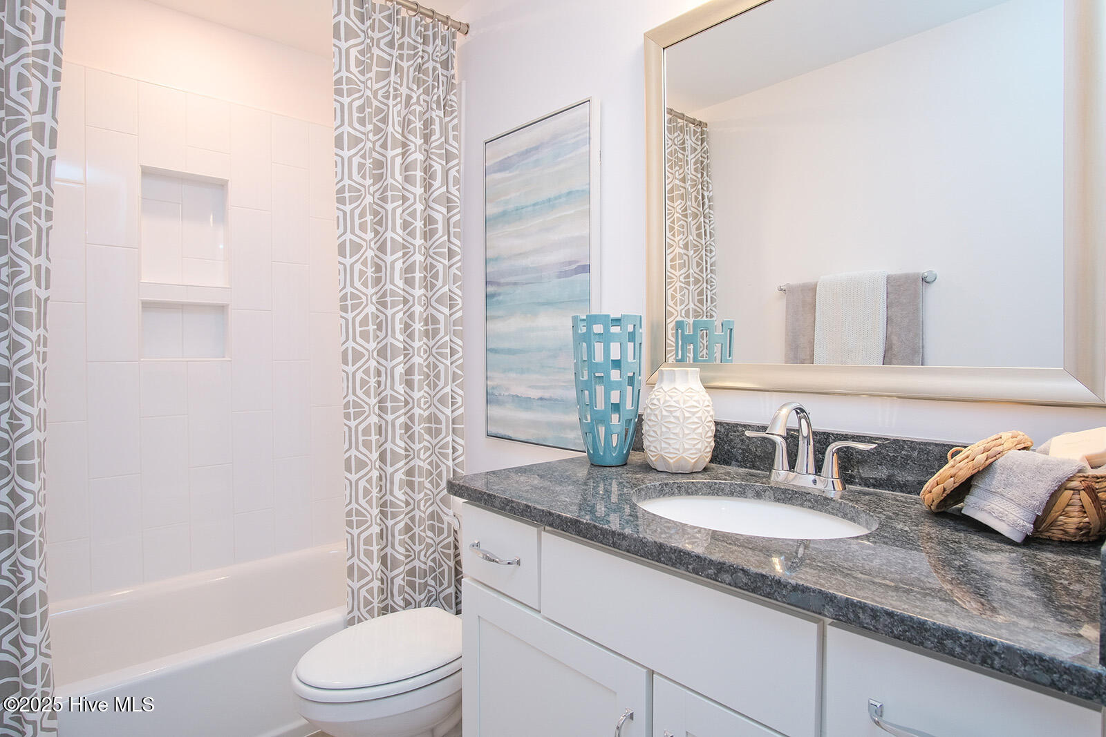 100558068 | Photo 26