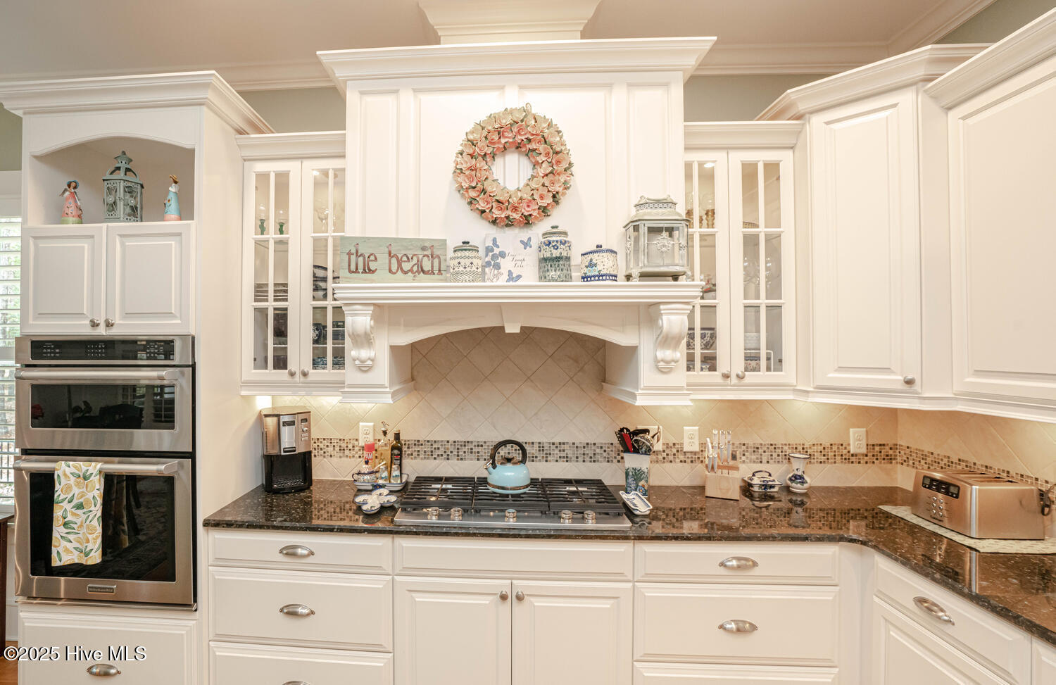 100566478 | Photo 24