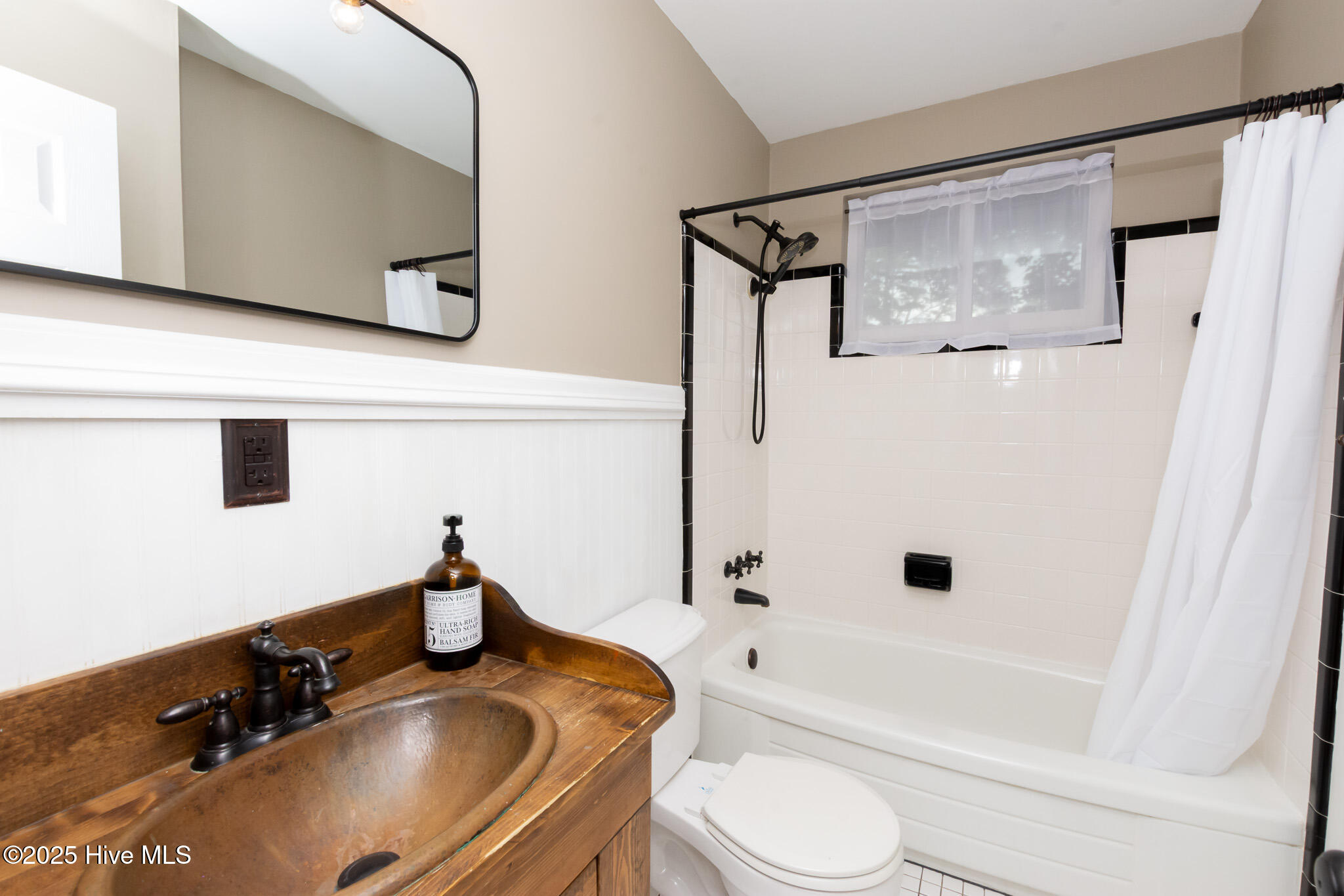 100529268 | Photo 12