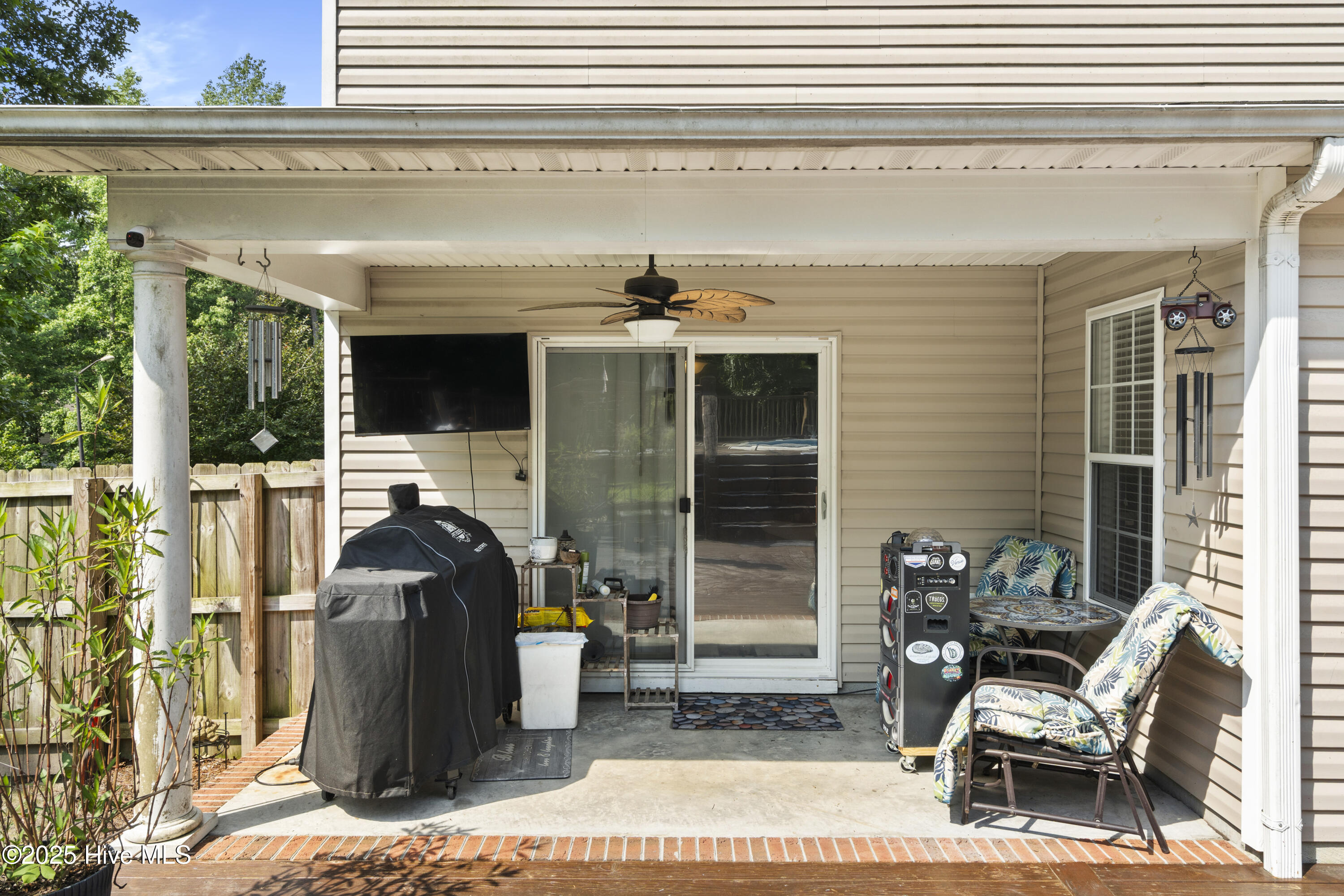 100509046 | Photo 10