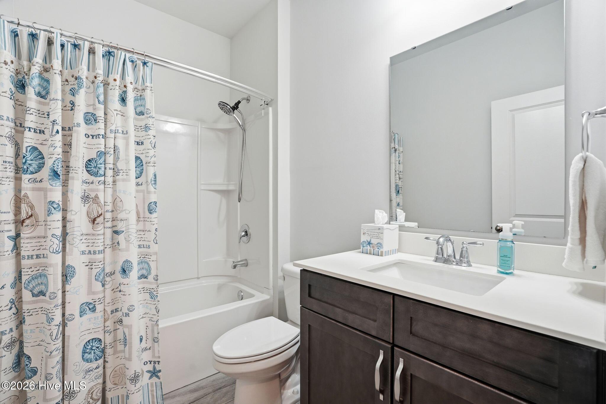 100560462 | Photo 50