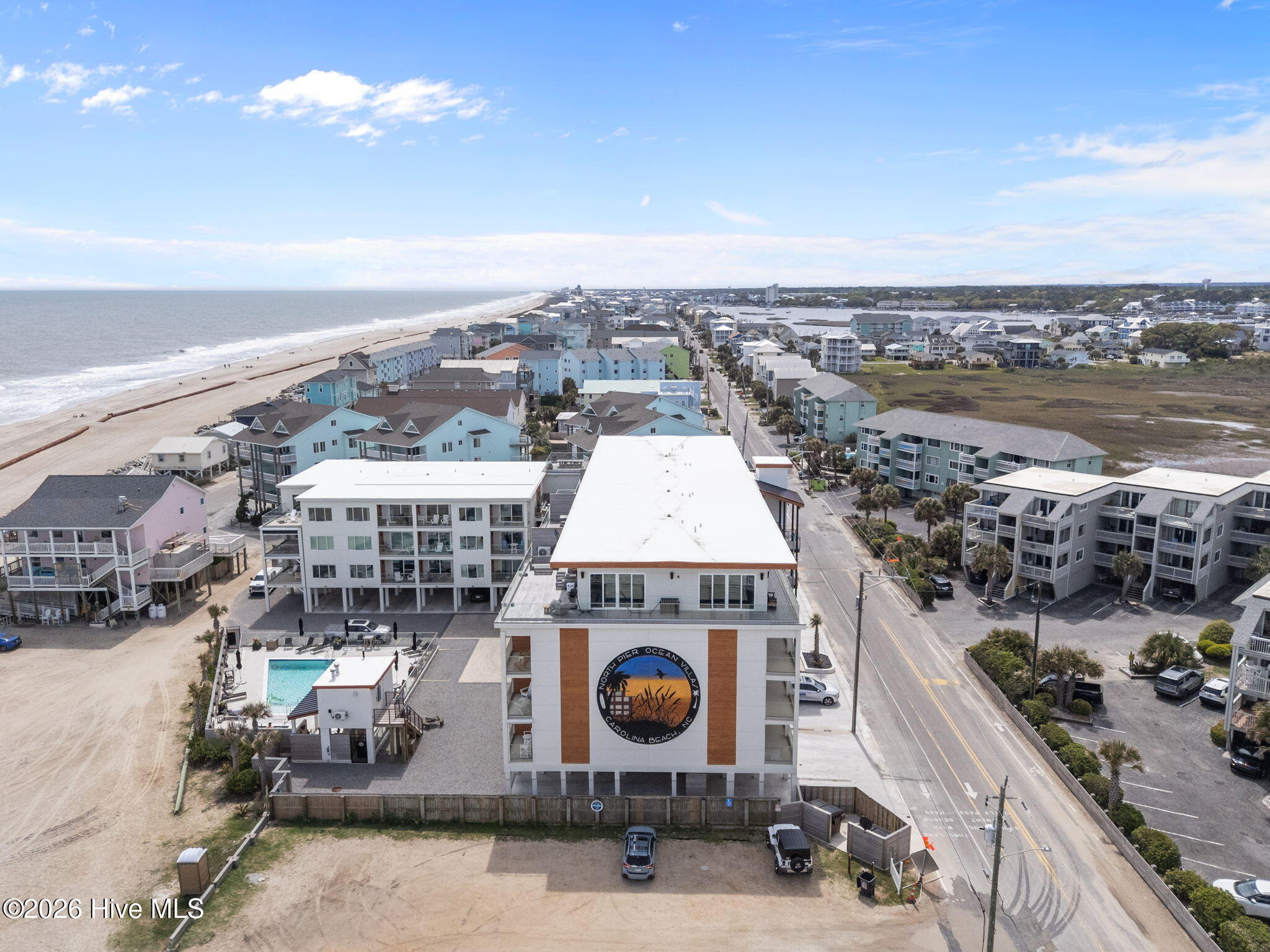 100566636 | Photo 40