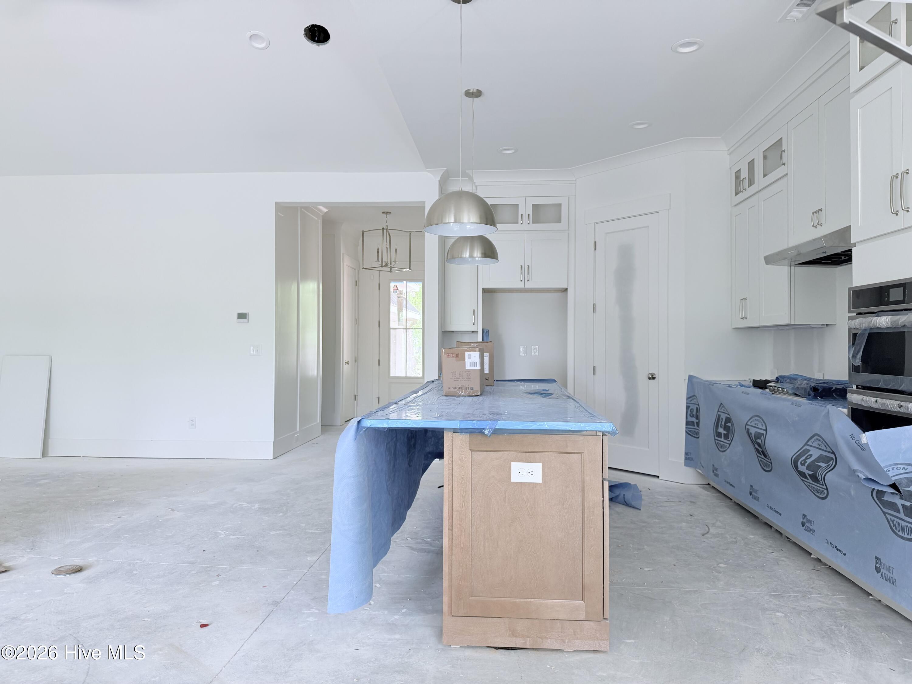 100543338 | Photo 11