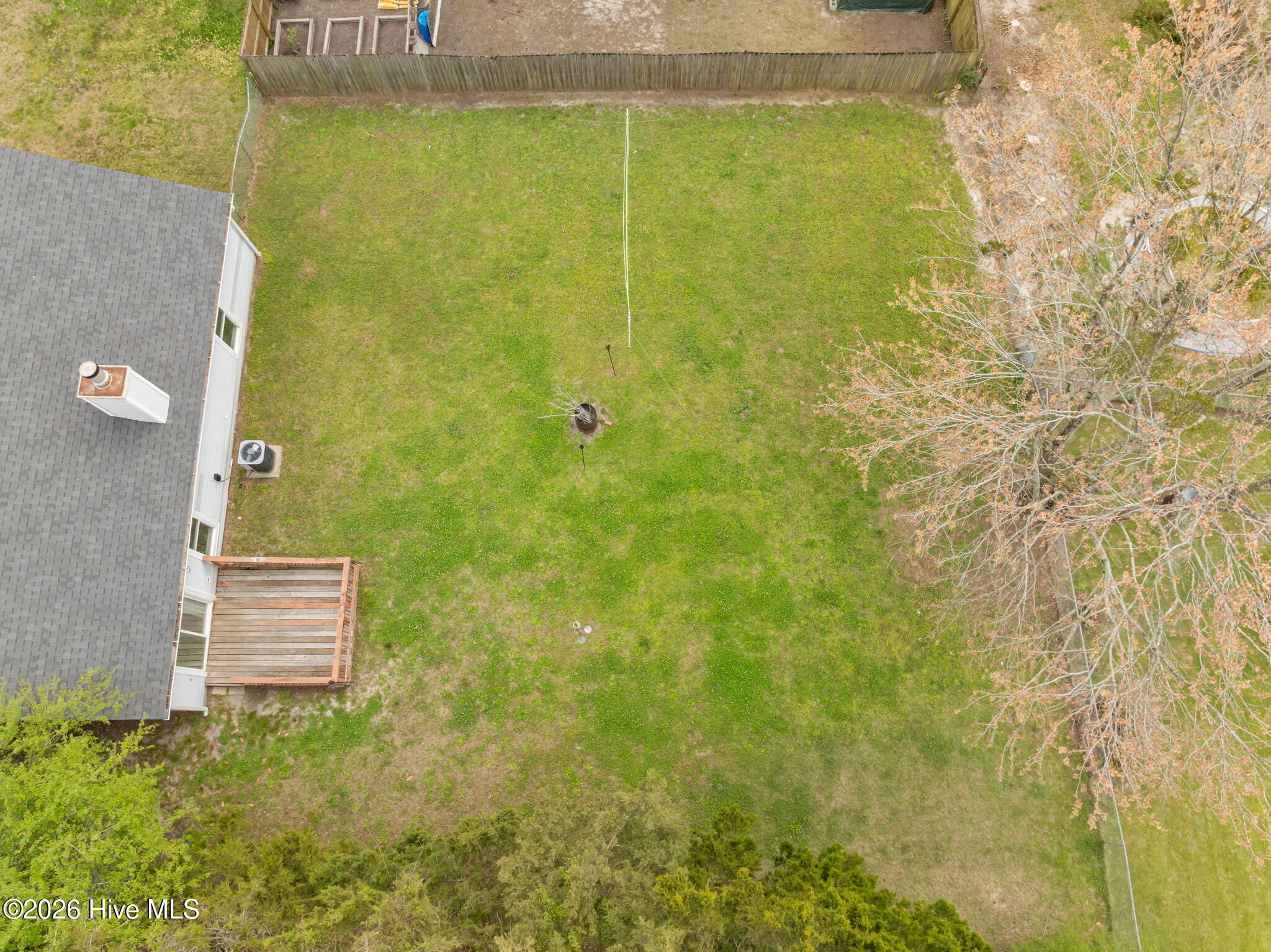 100563828 | Photo 36