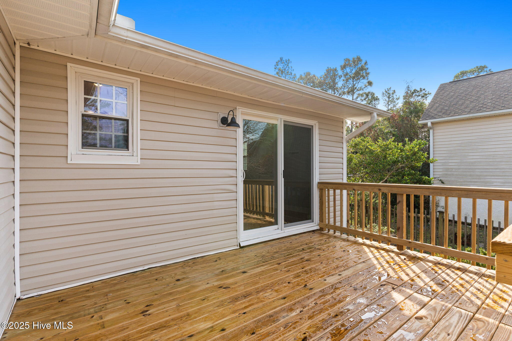 100543279 | Photo 43