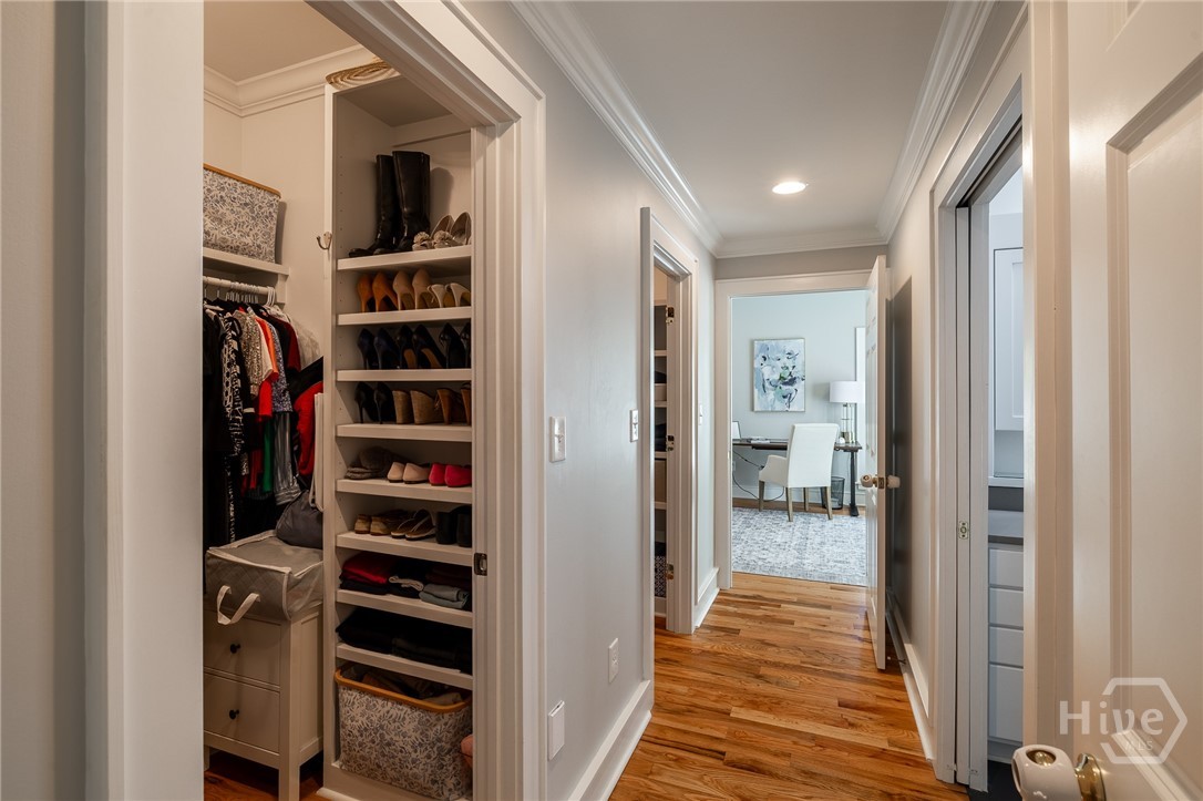 385 Woodward Way