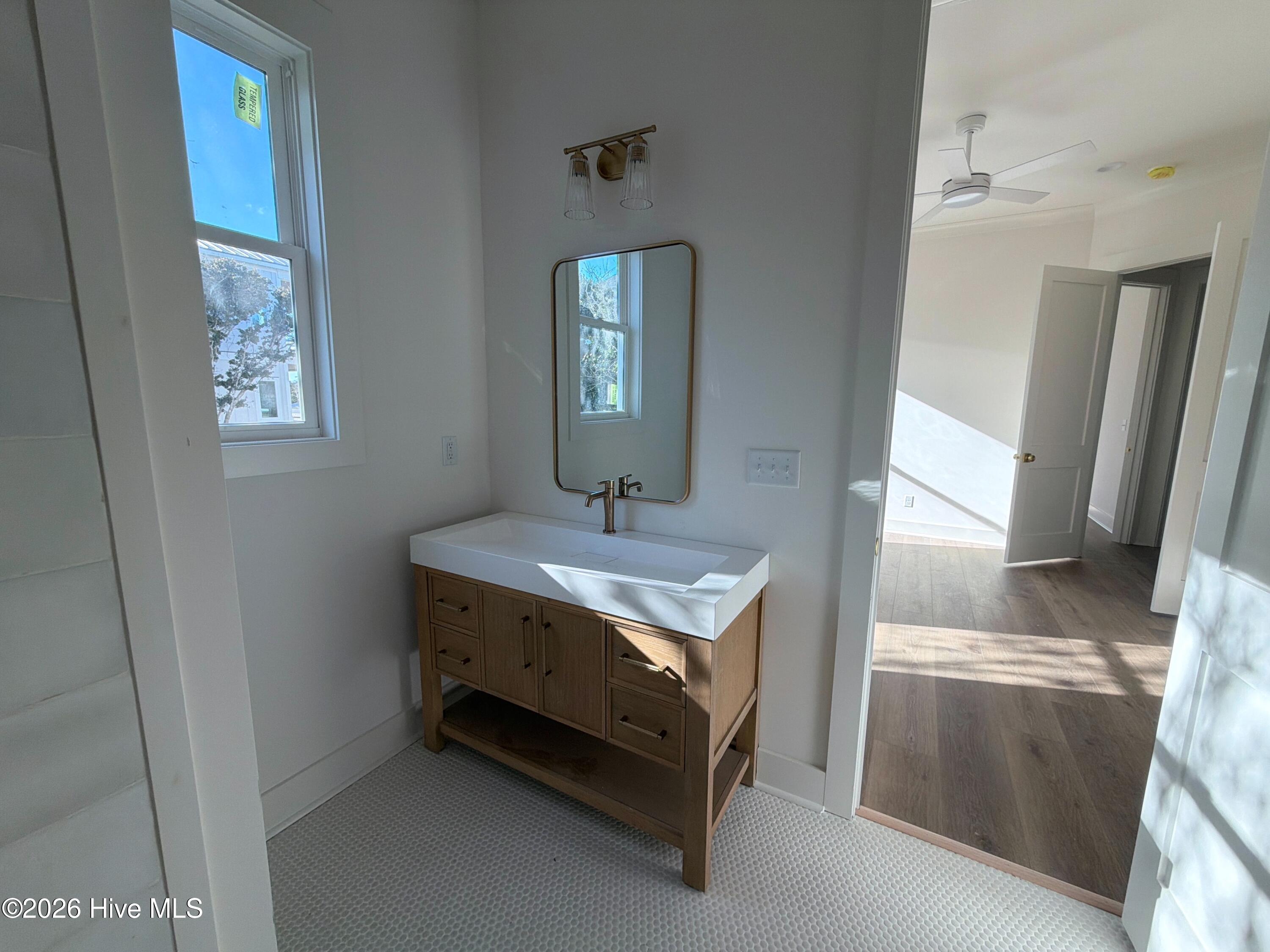 100521152 | Photo 16