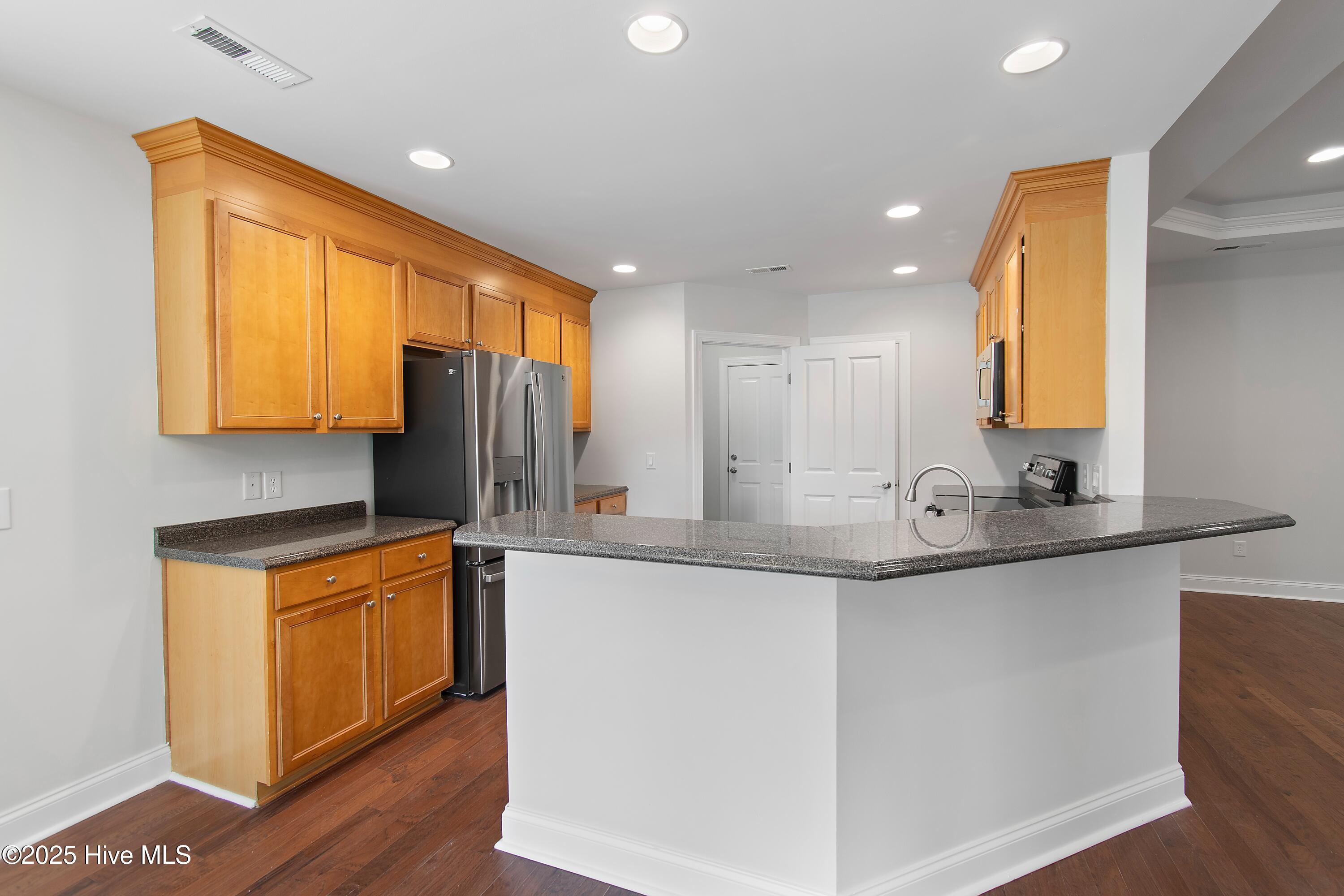 100527568 | Photo 10