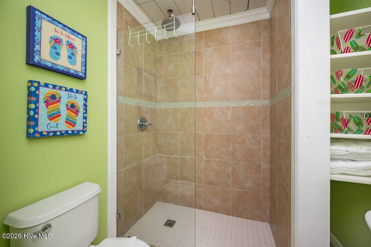 100553106 | Photo 35