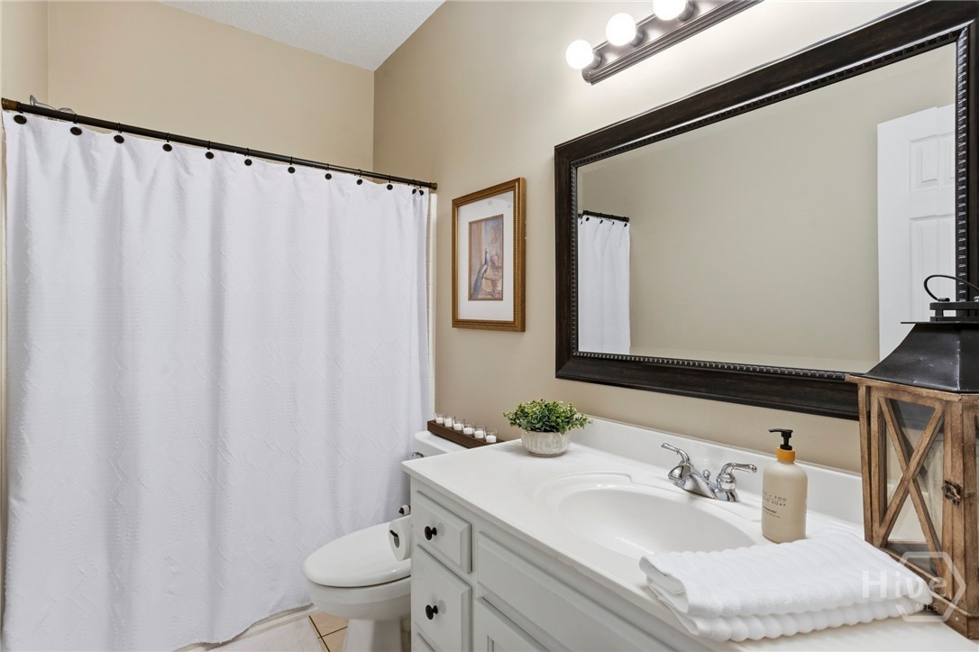 Guest full bathroom downstairs