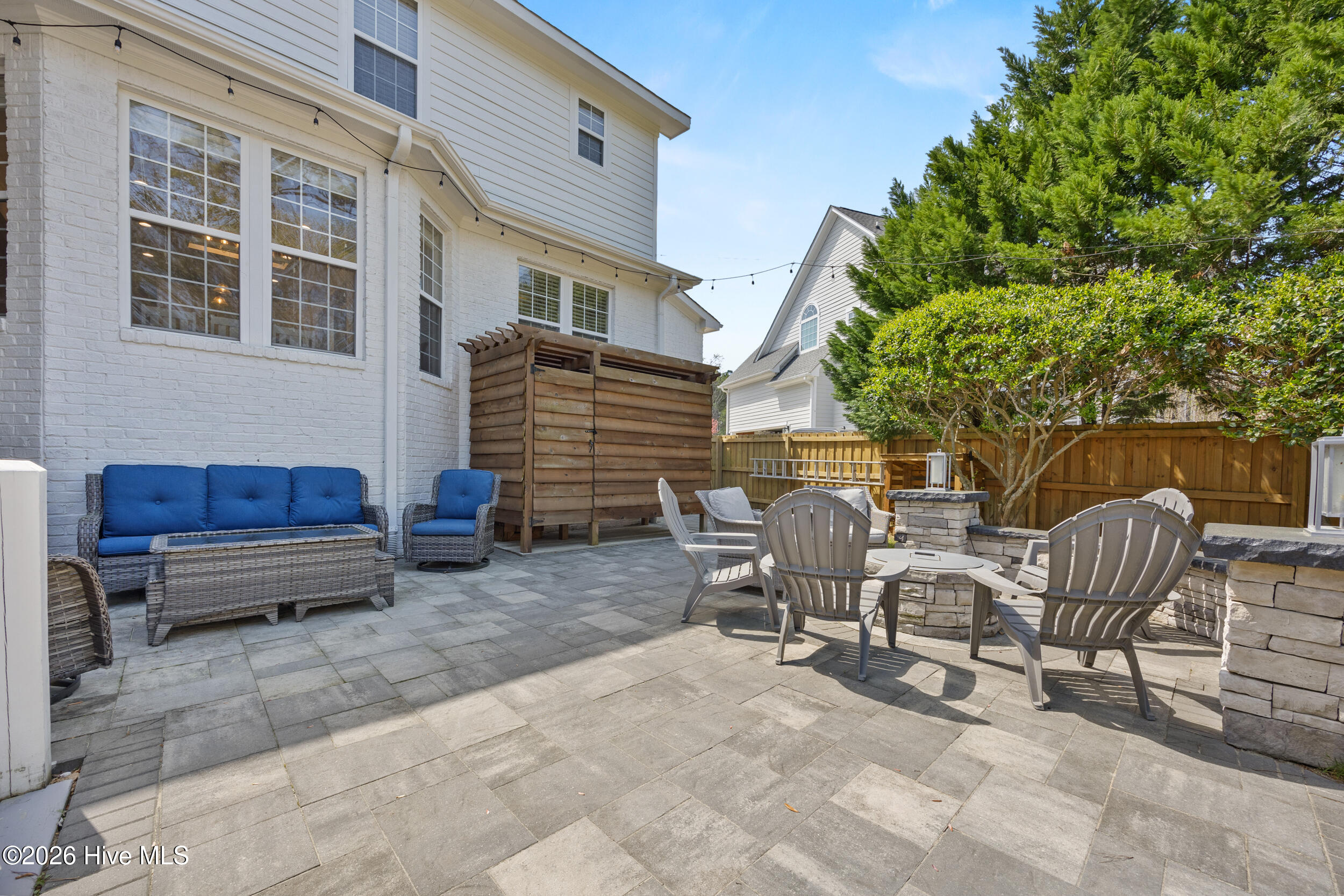 100565771 | Photo 56