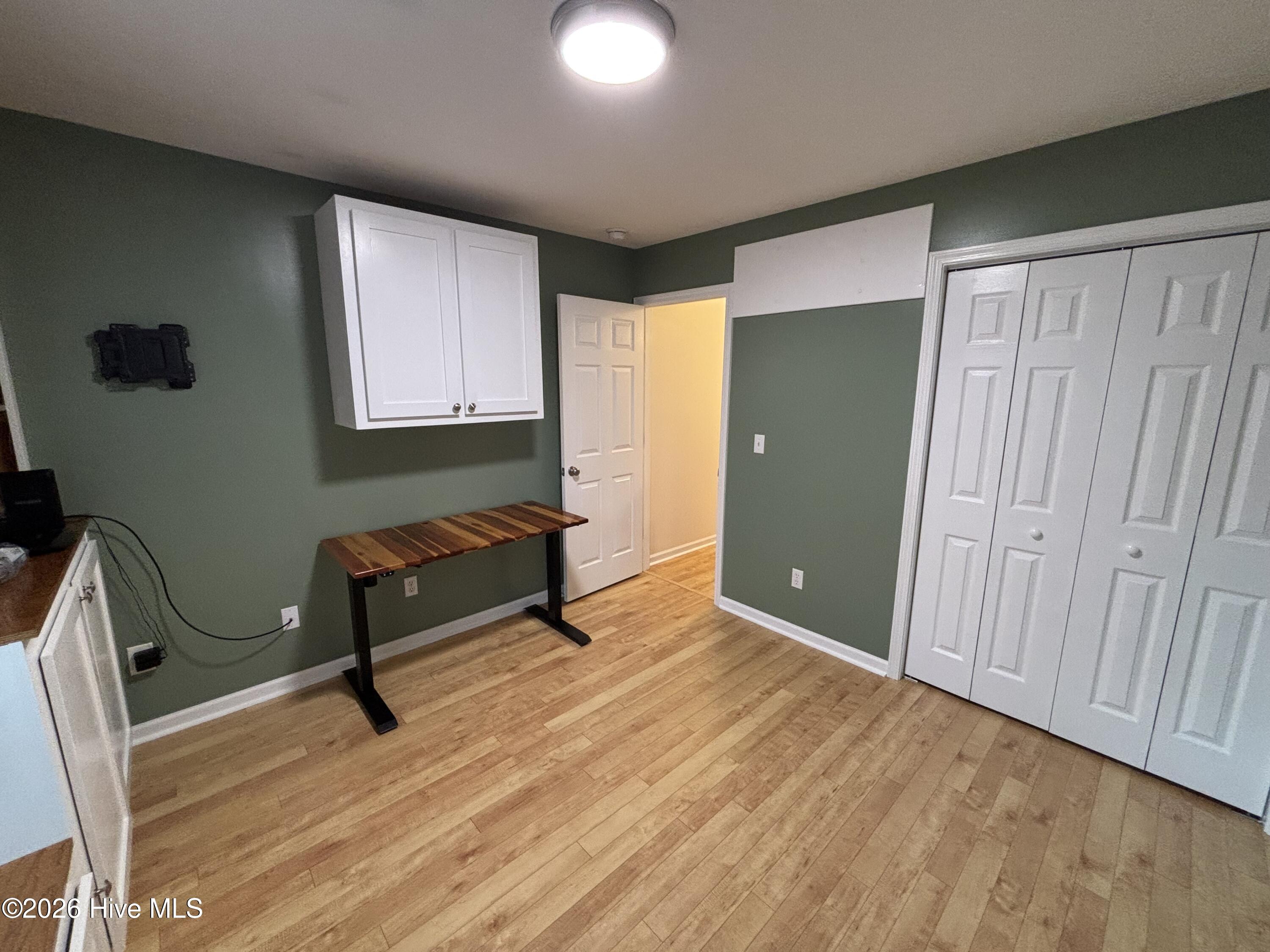 100561288 | Photo 36