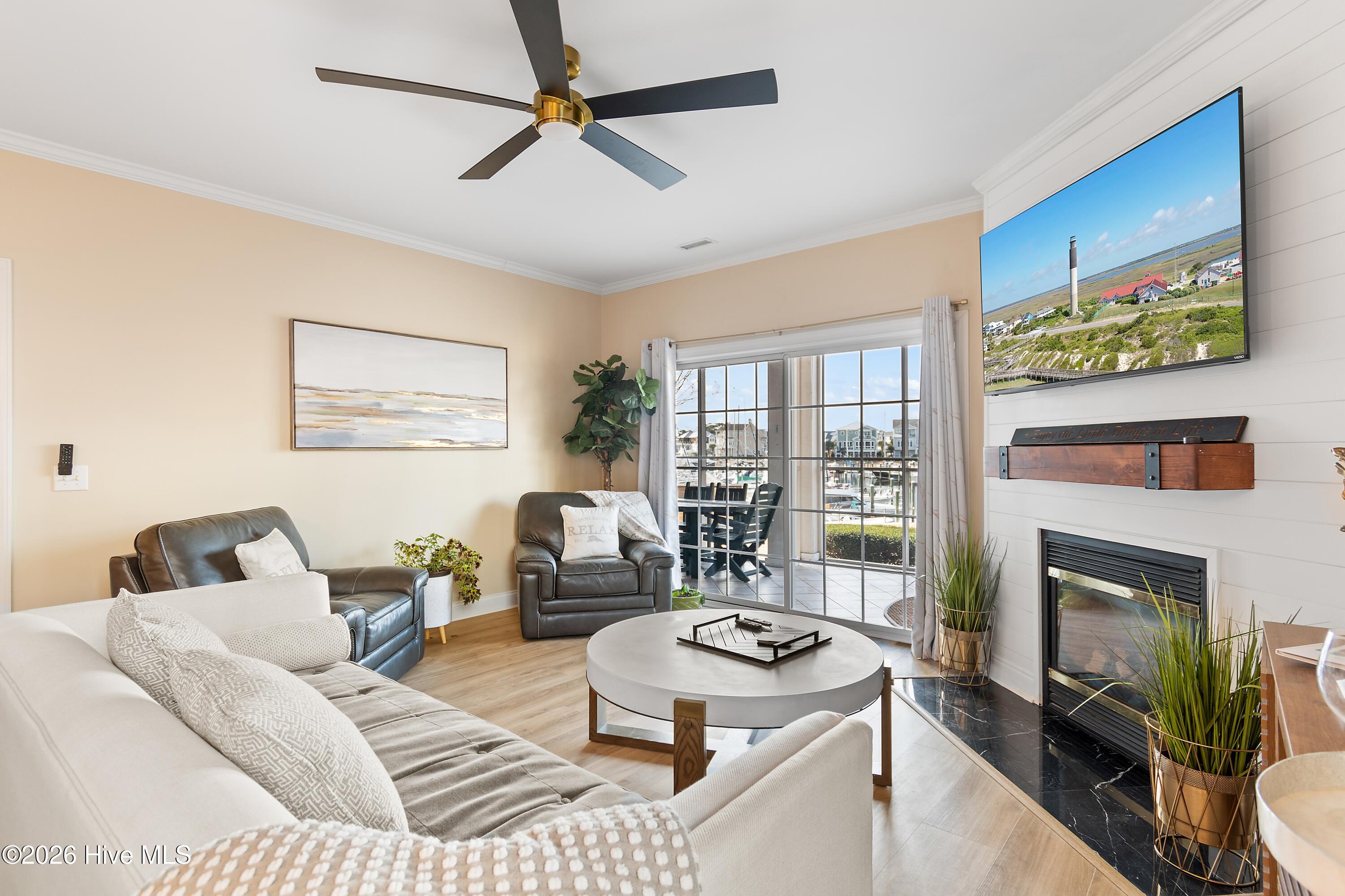 100554539 | Photo 16