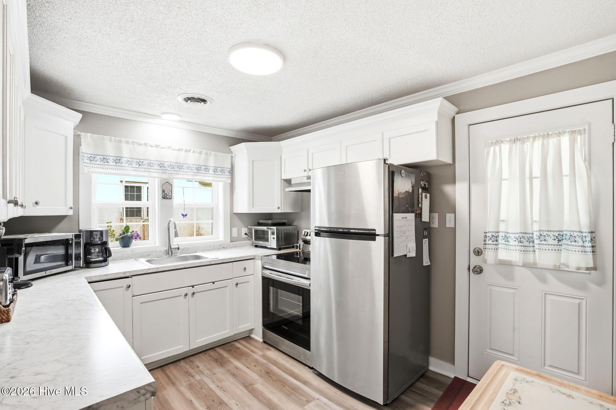 100565882 | Photo 20