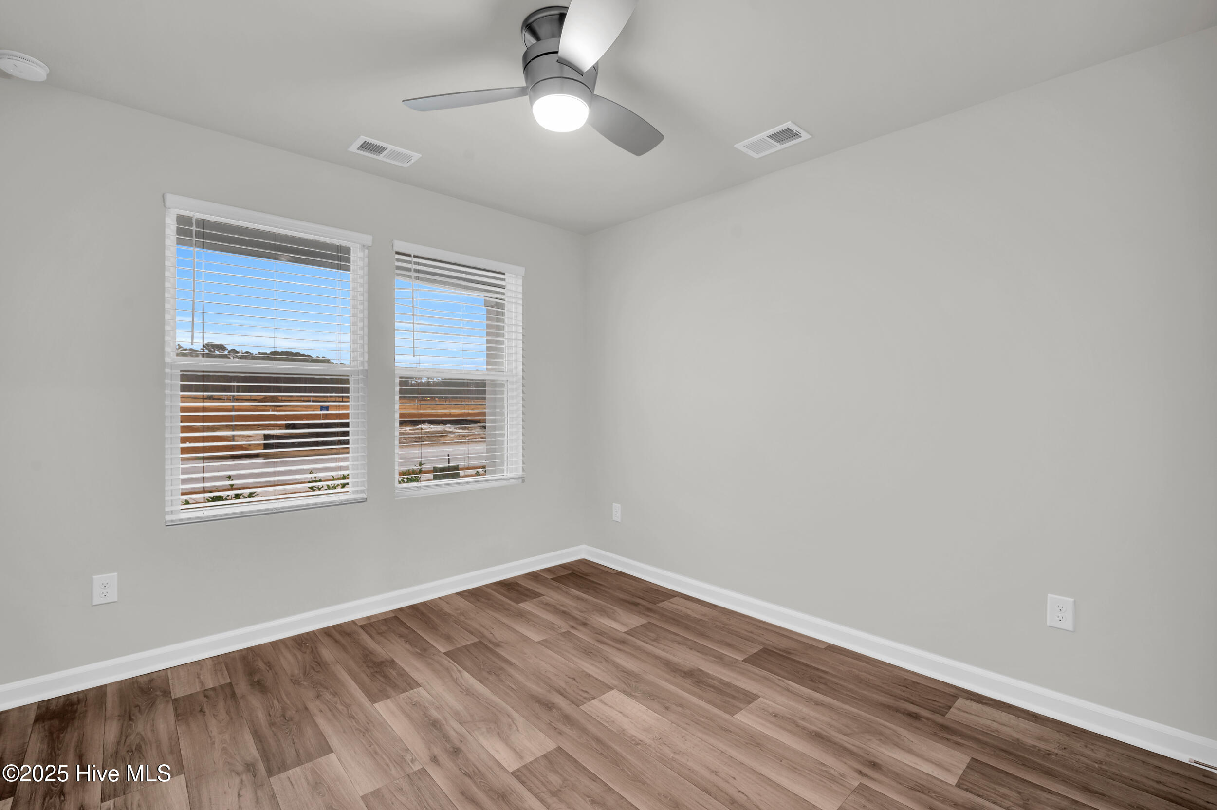 100544665 | Photo 19