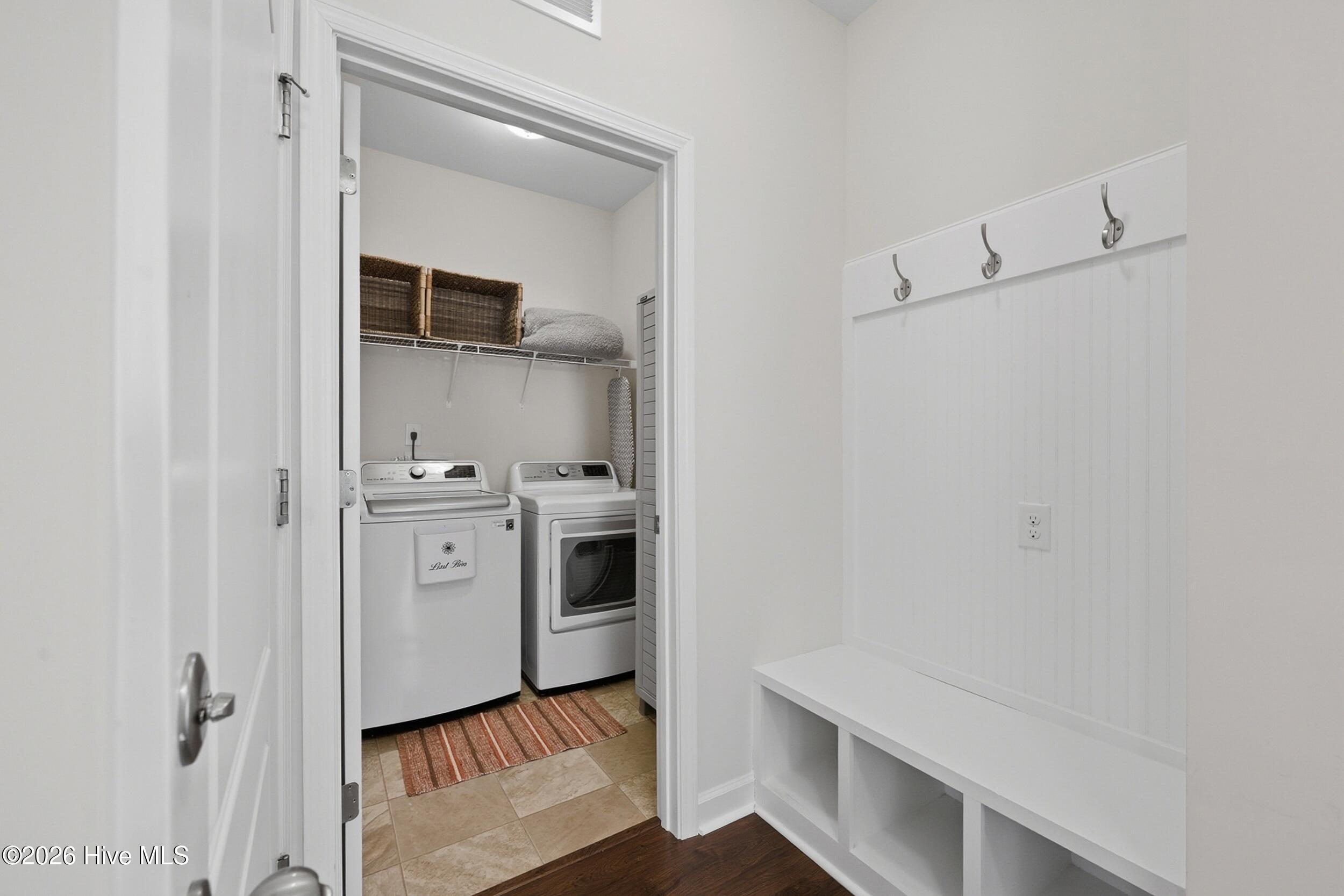 100552958 | Photo 25