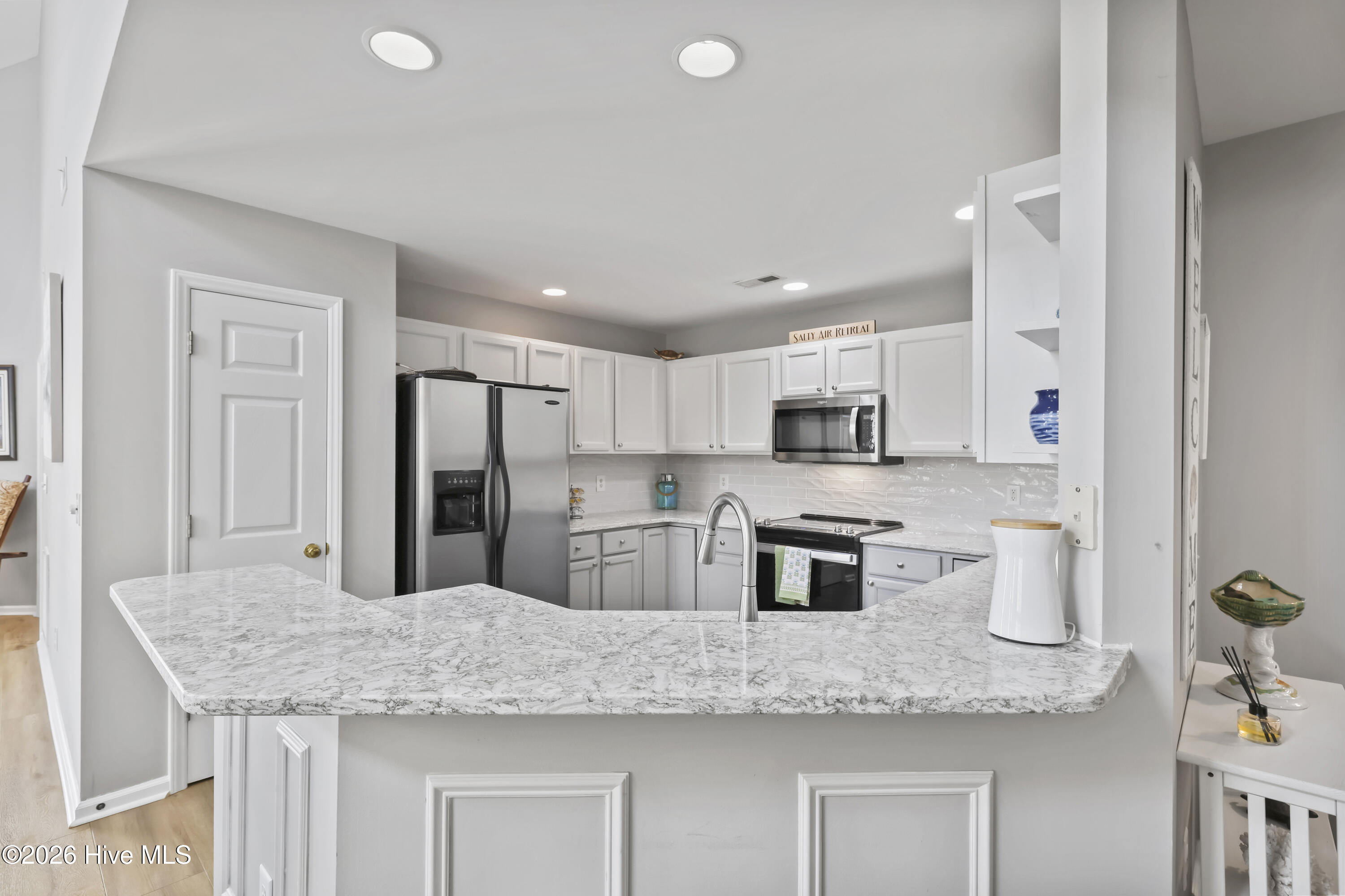 100547301 | Photo 13