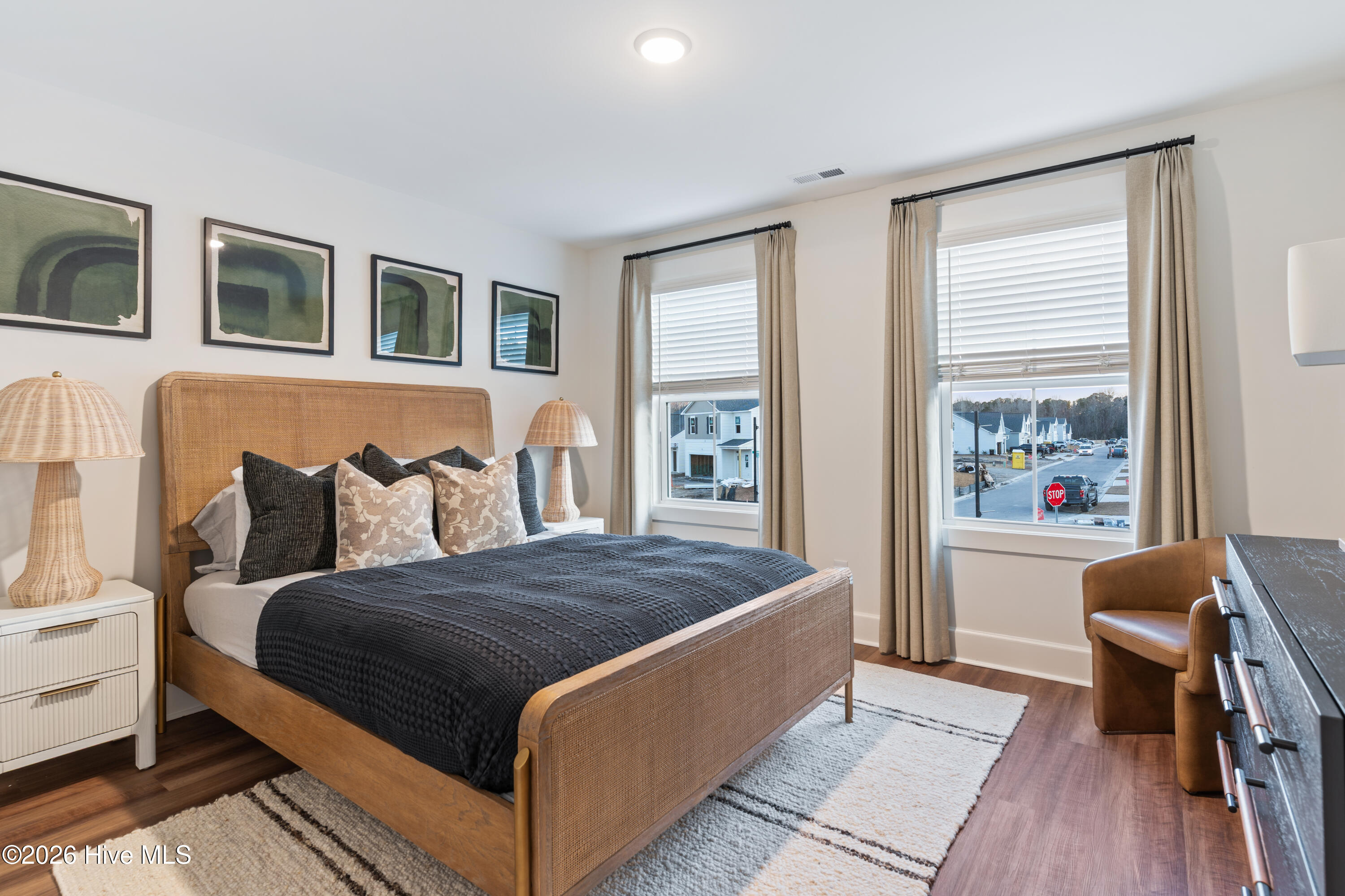 100563411 | Photo 19