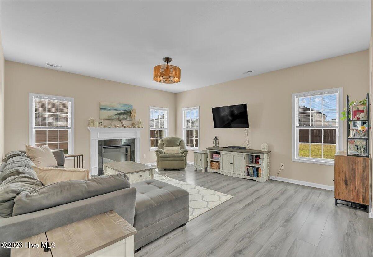 100558956 | Photo 31