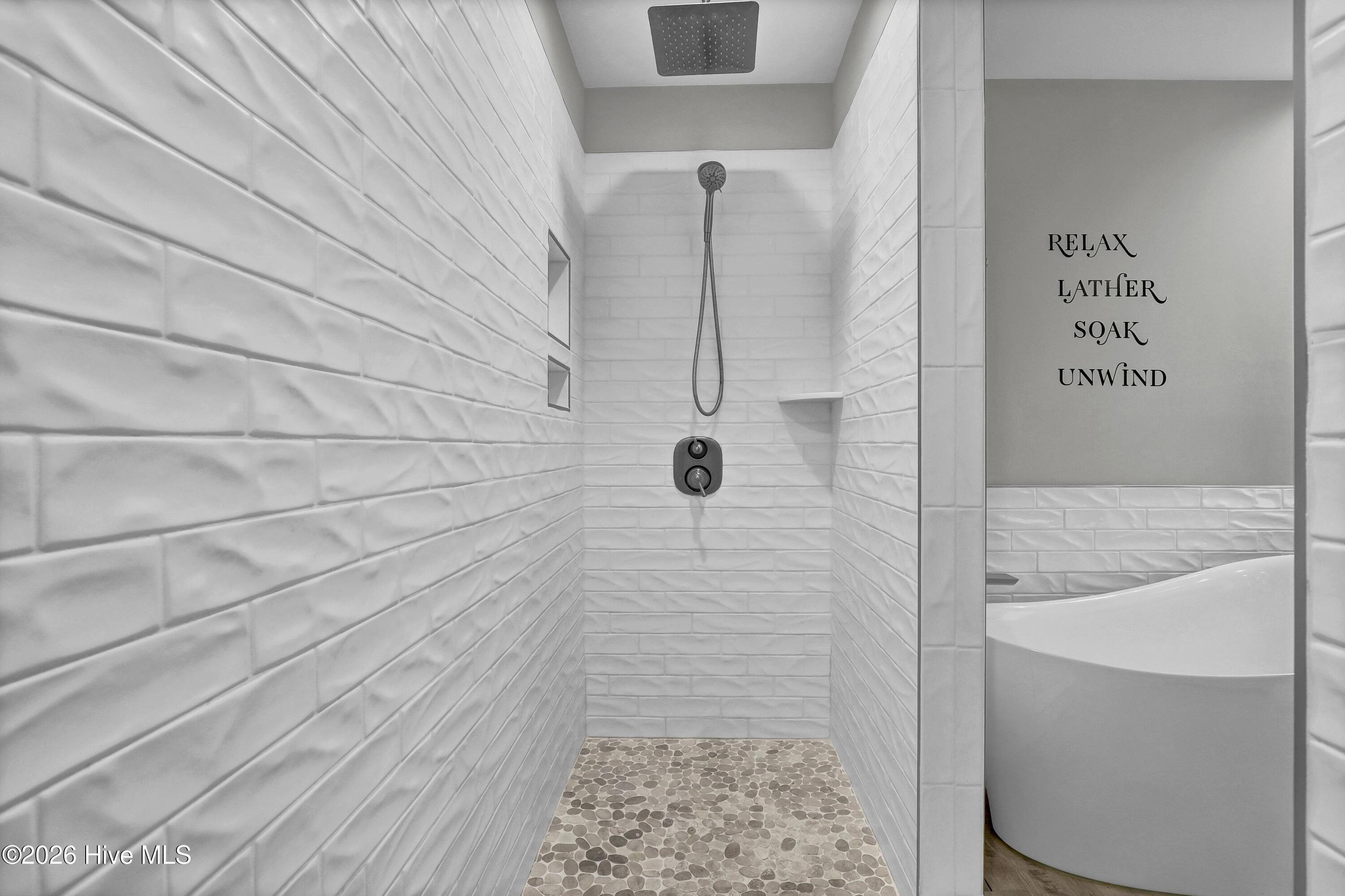 100554934 | Photo 49