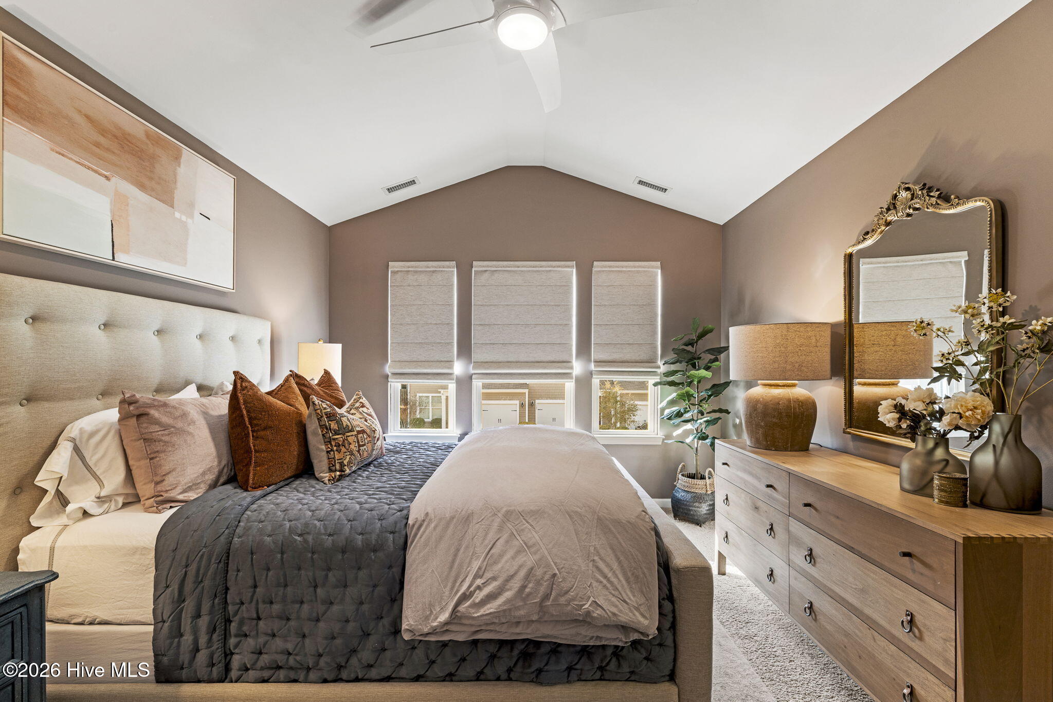 100556686 | Photo 21