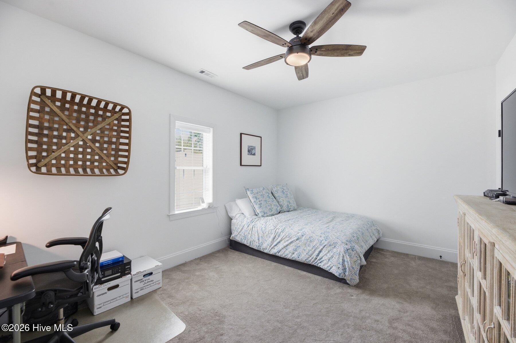 100564034 | Photo 45