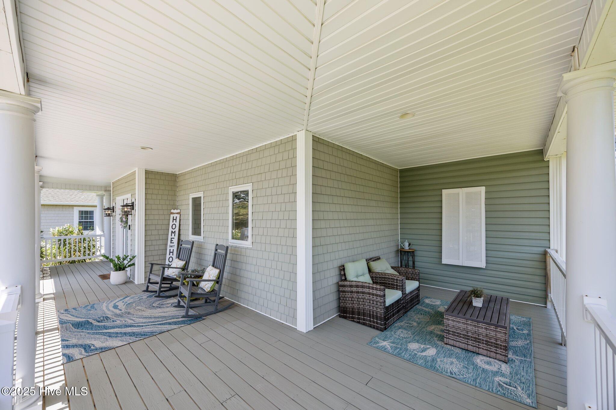 100517402 | Photo 10