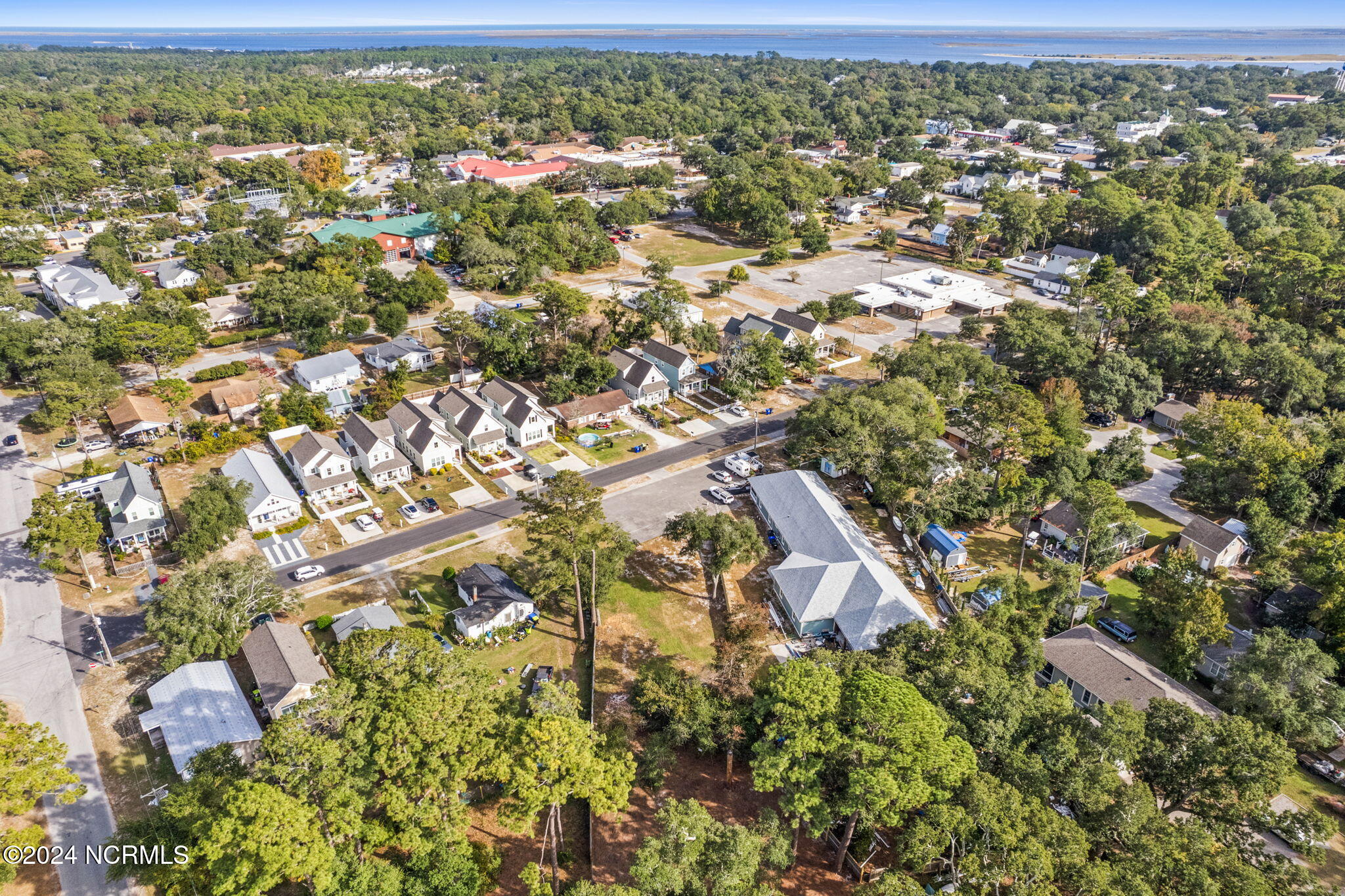 100472322 | Photo 18