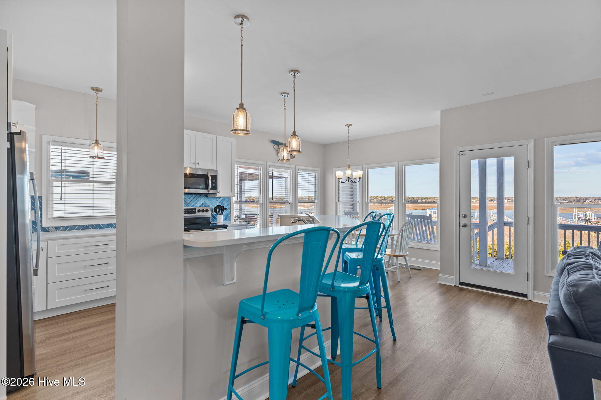 100554920 | Photo 16