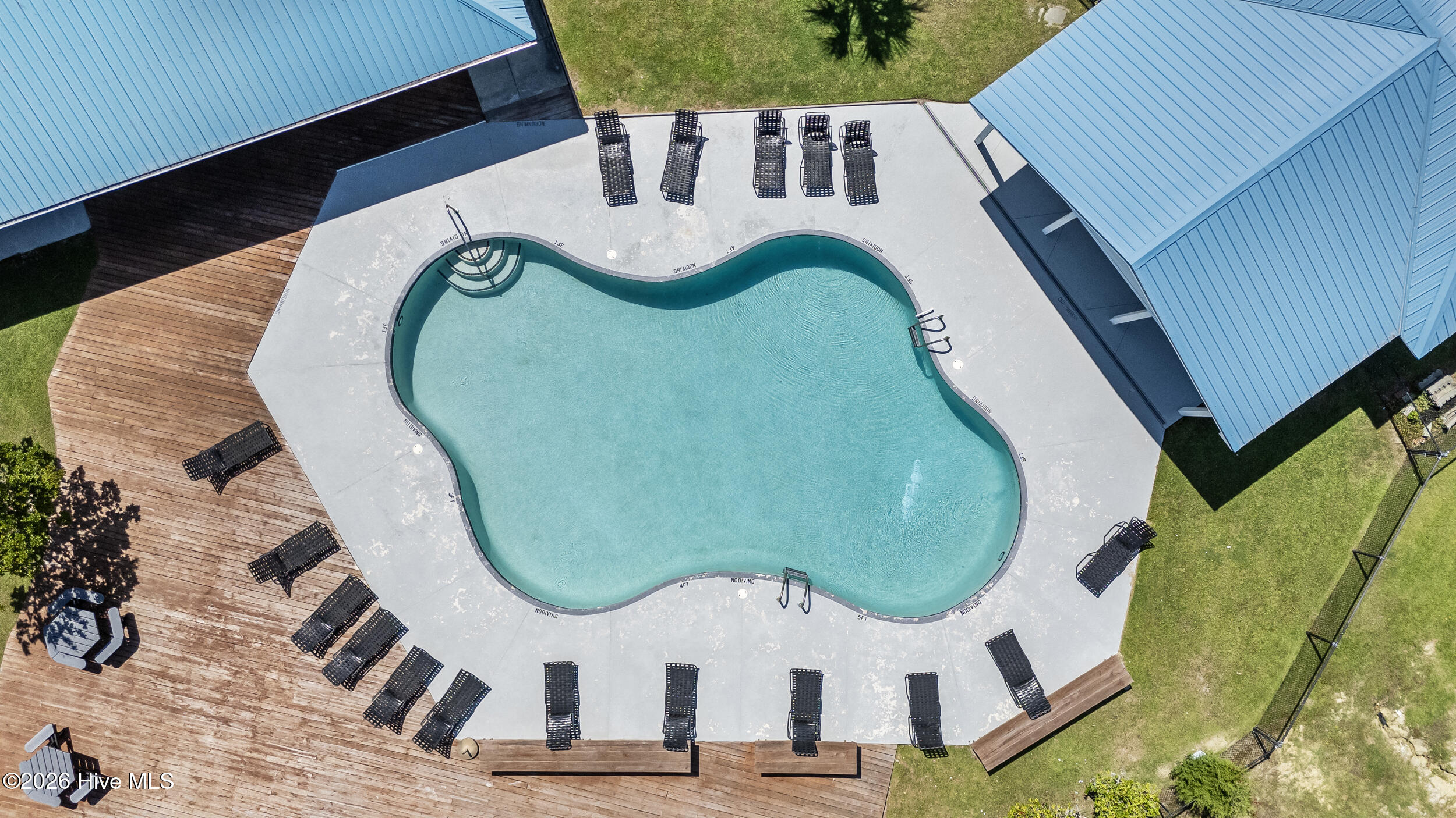 100569506 | Photo 78