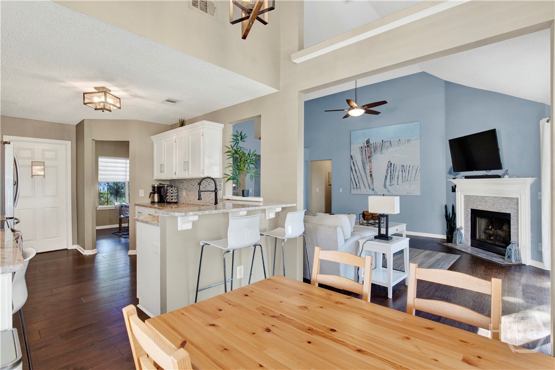 Breakfast Nook
