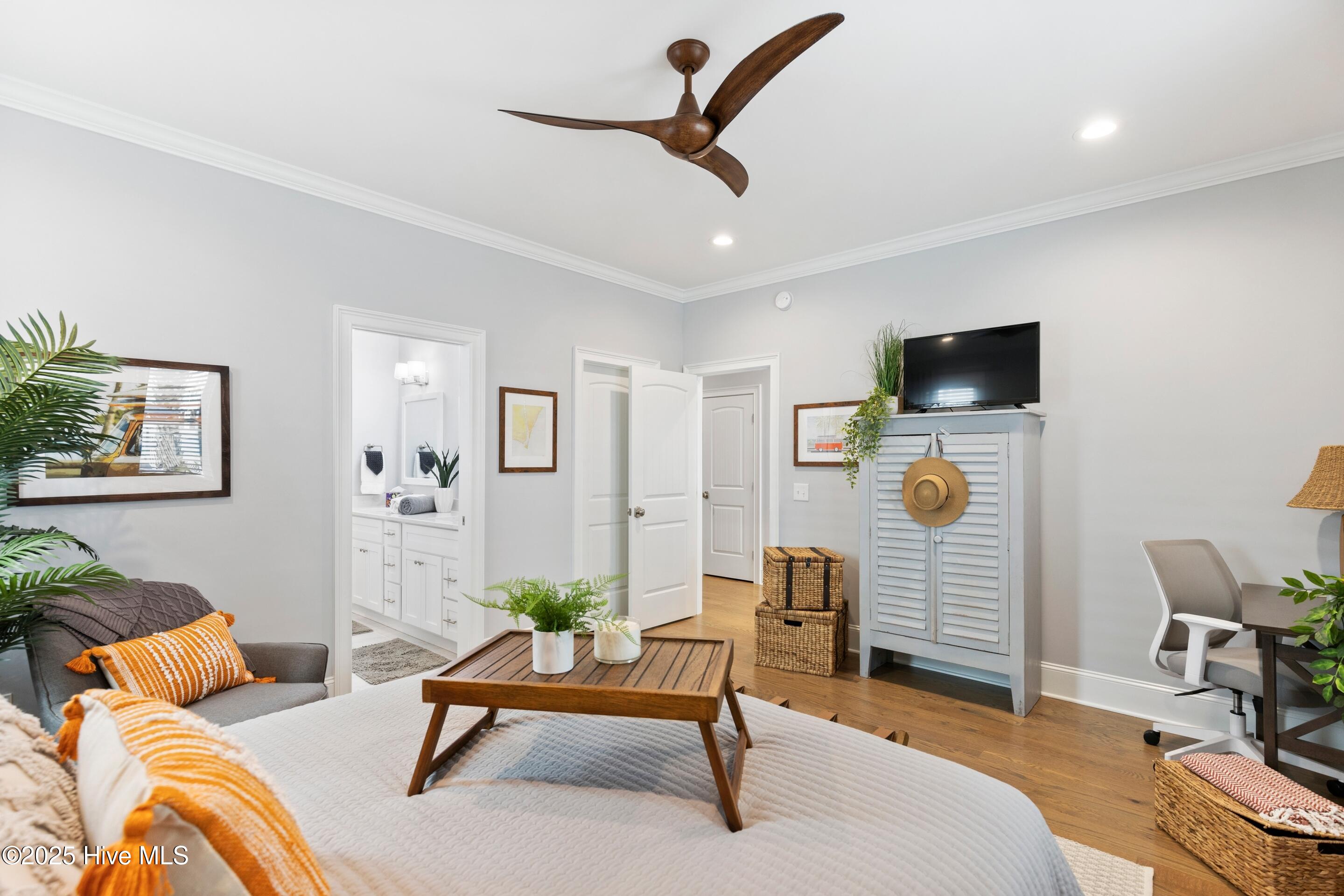 100532410 | Photo 57