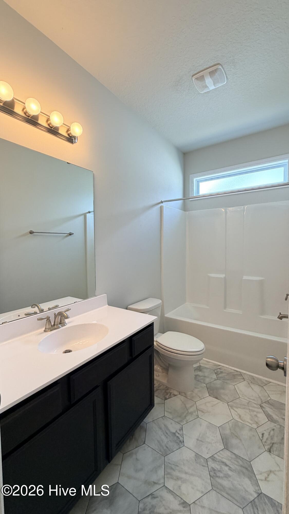 100553003 | Photo 15