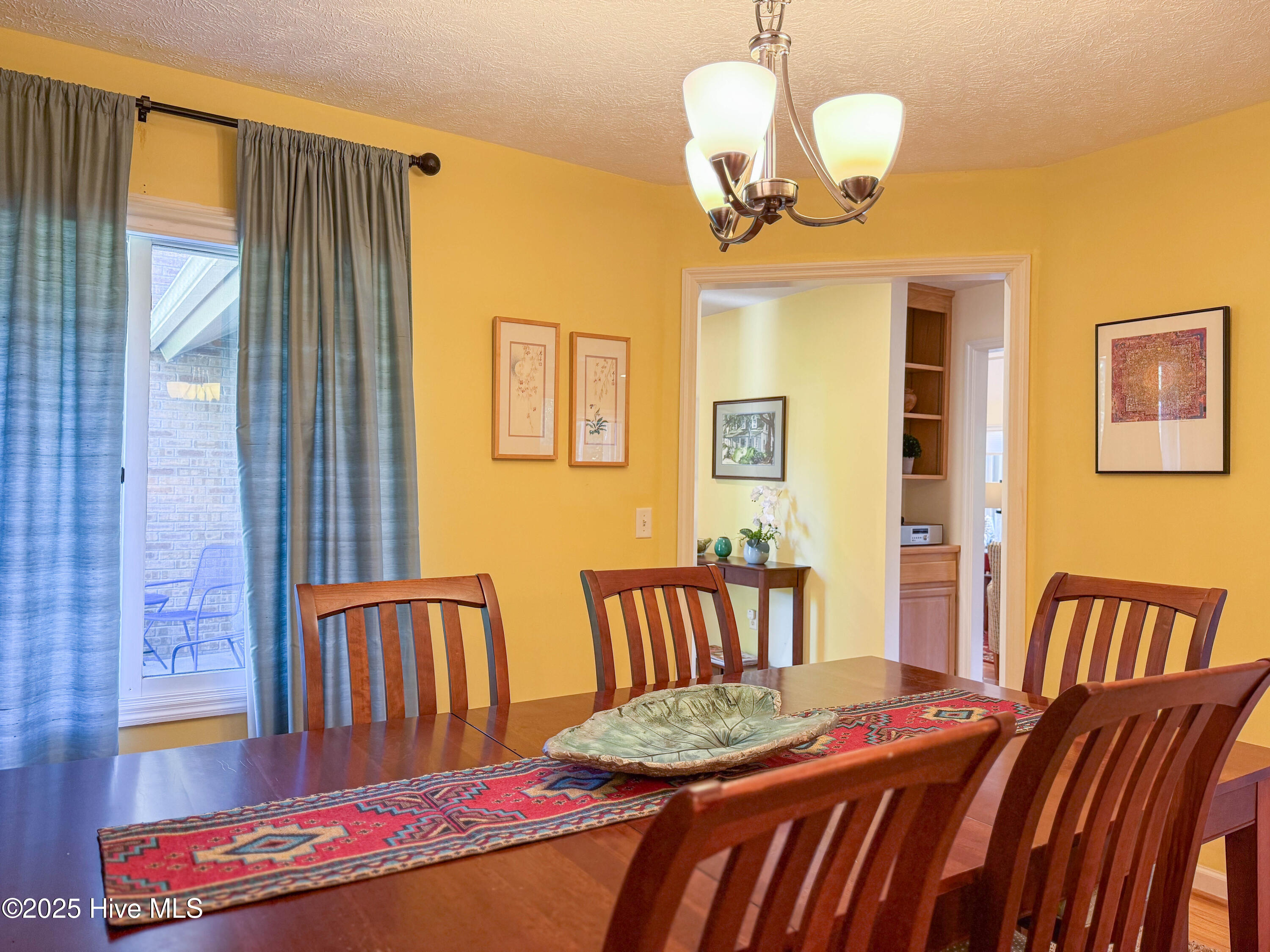 100538841 | Photo 18