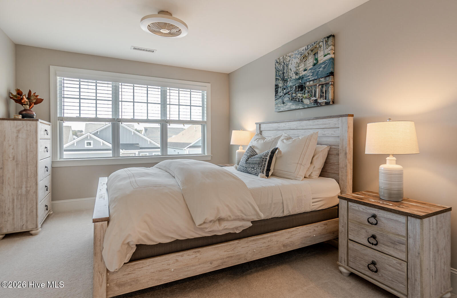 100555037 | Photo 46