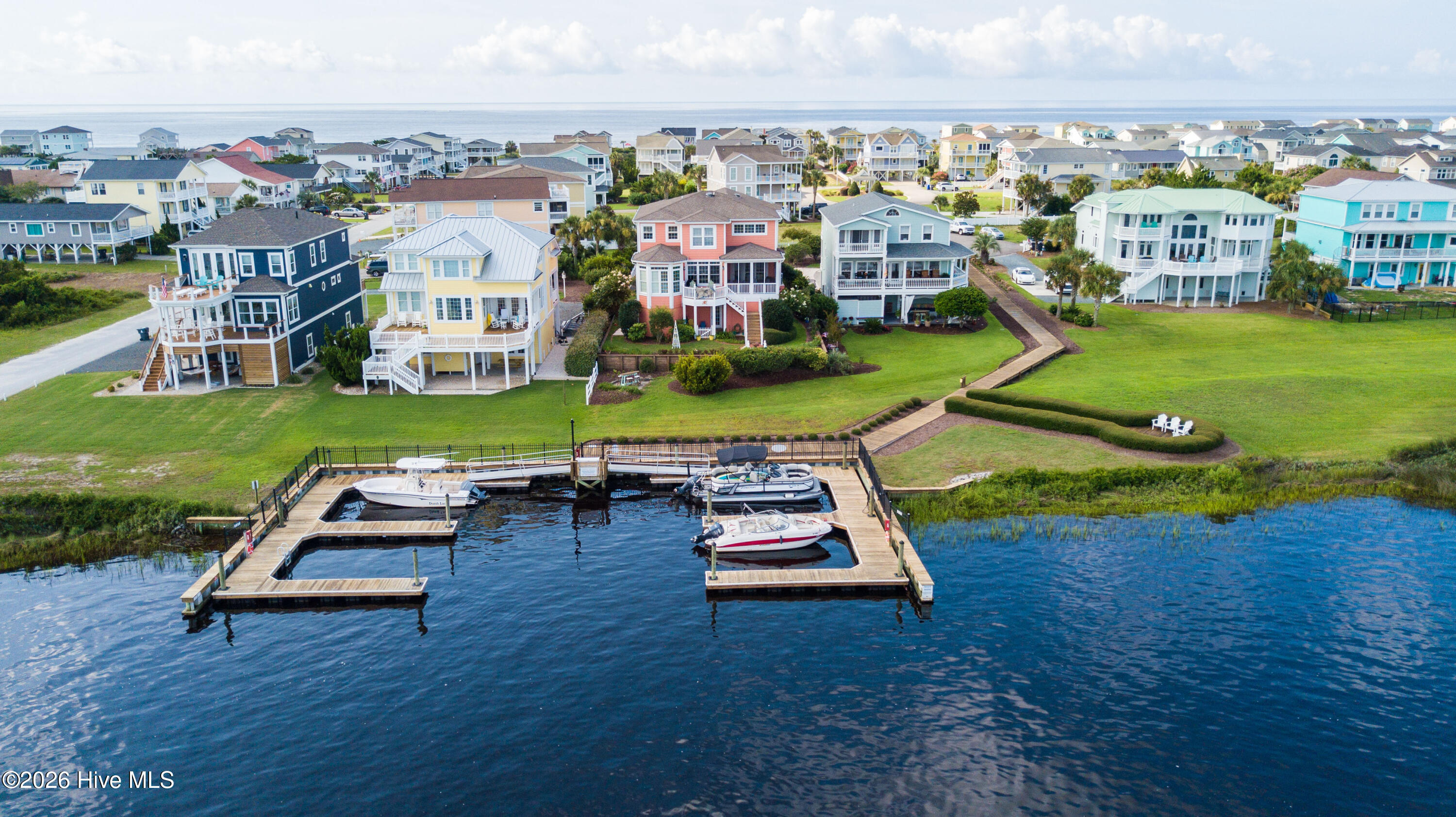 100566975 | Photo 60