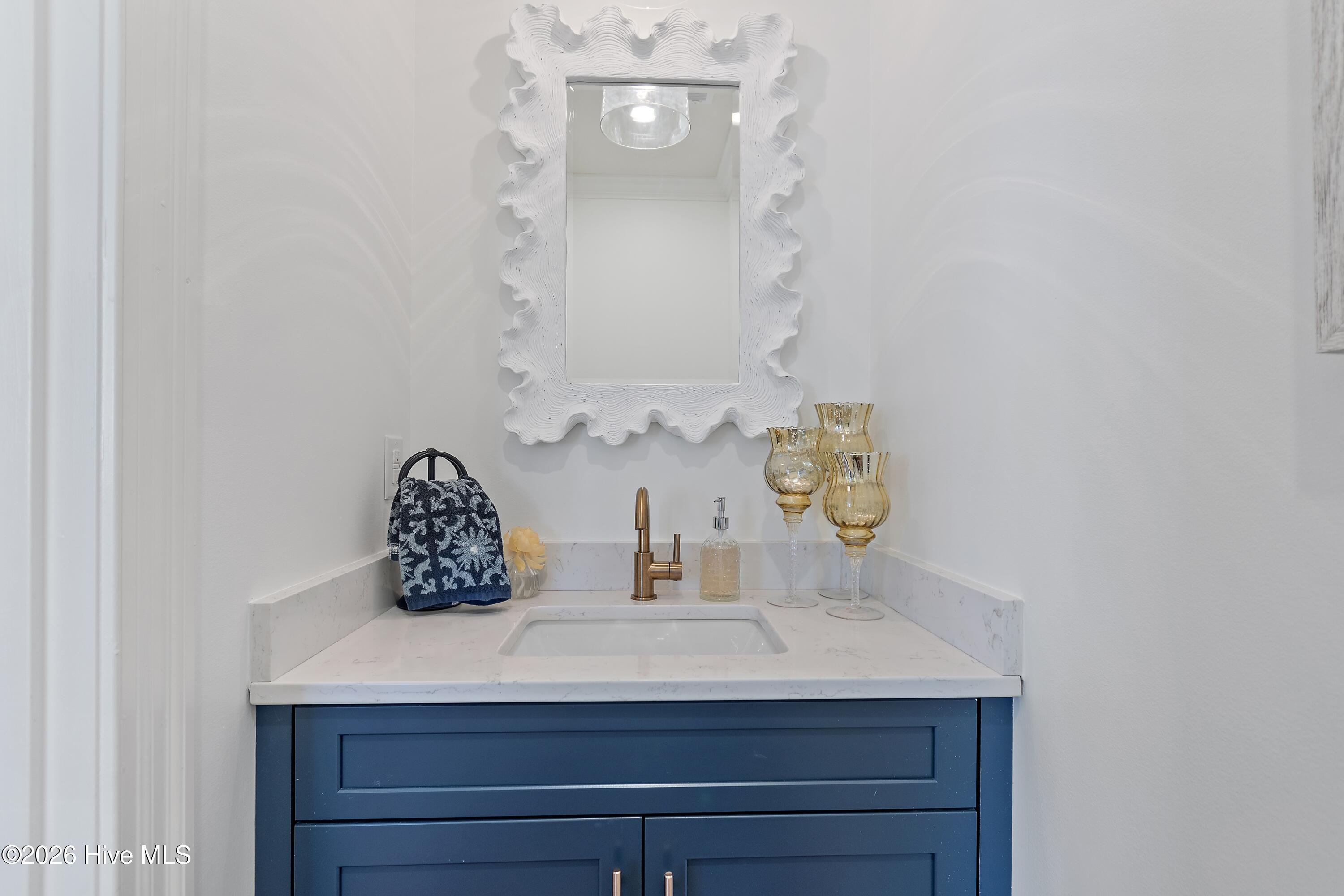 100562772 | Photo 22