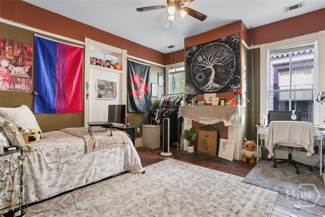 207 W 38th Street