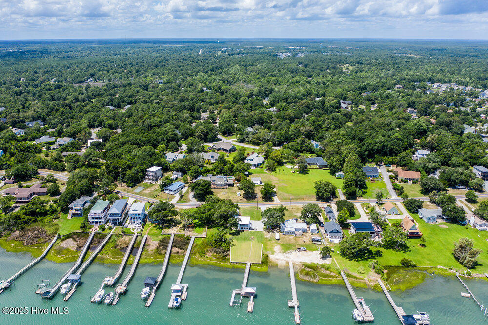 100556855 | Photo 41