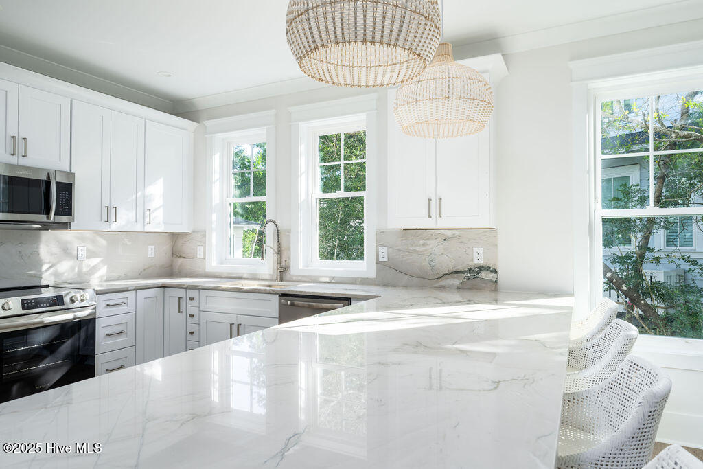 100522848 | Photo 10