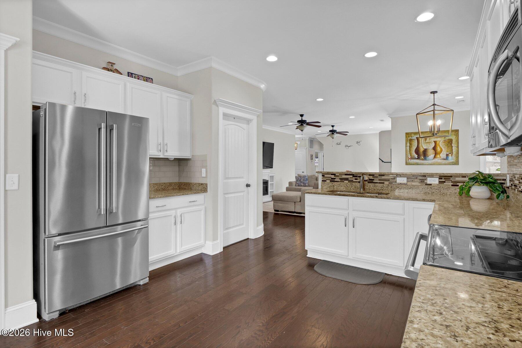 100555039 | Photo 10