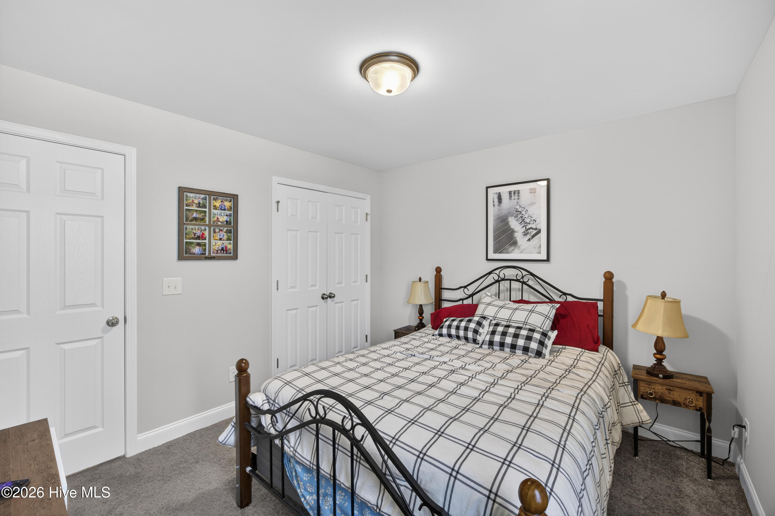 100548706 | Photo 42