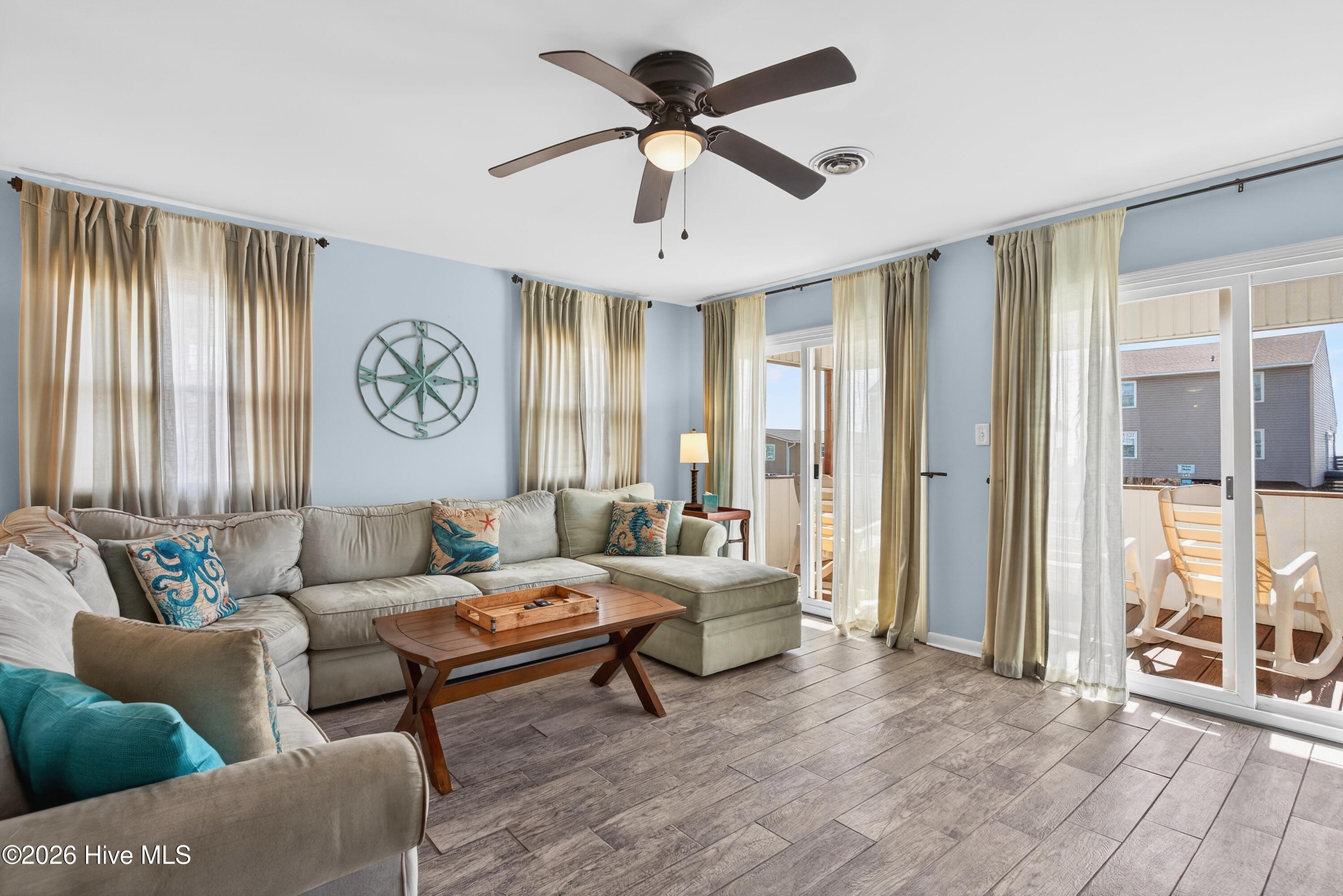 100560758 | Photo 15